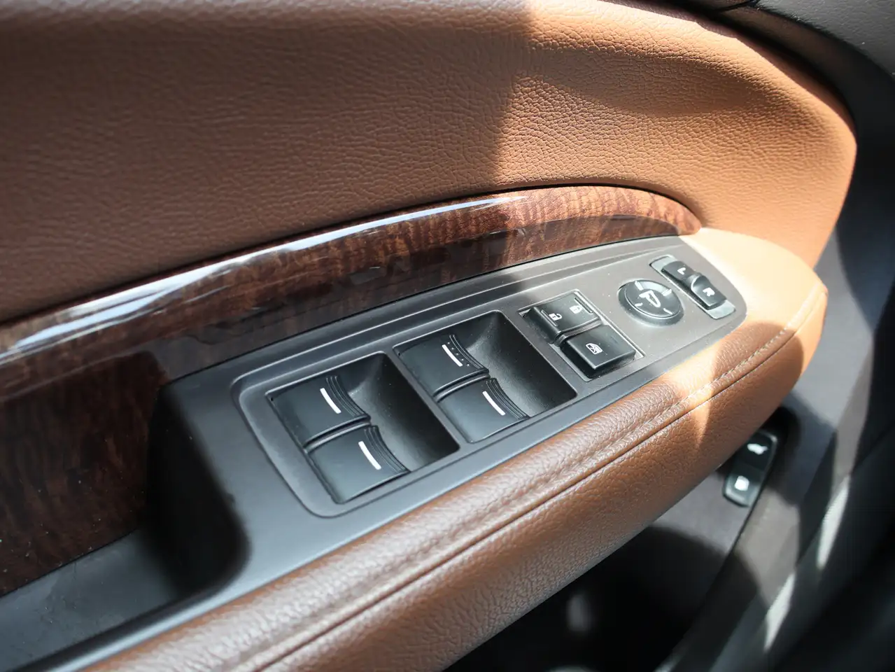 Acura MDX снимка Acura MDX