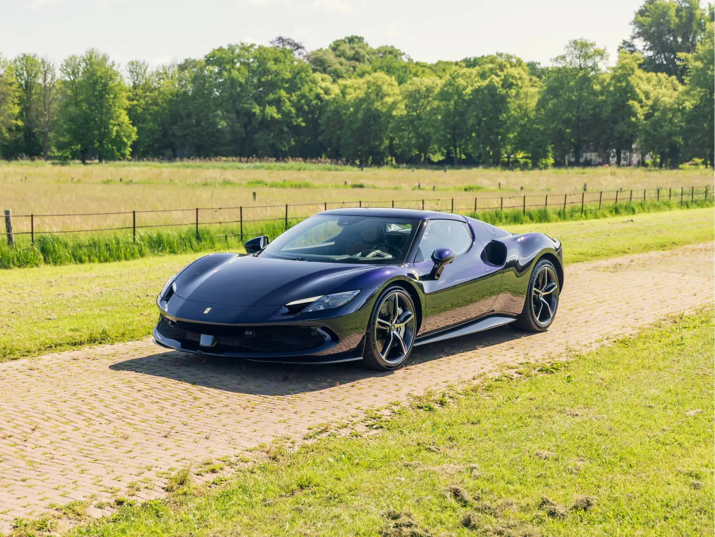 Ferrari 296 GTB 3.0 V6, Blu America, Full Carbon, Cuoio Daytona Blauw - 1
