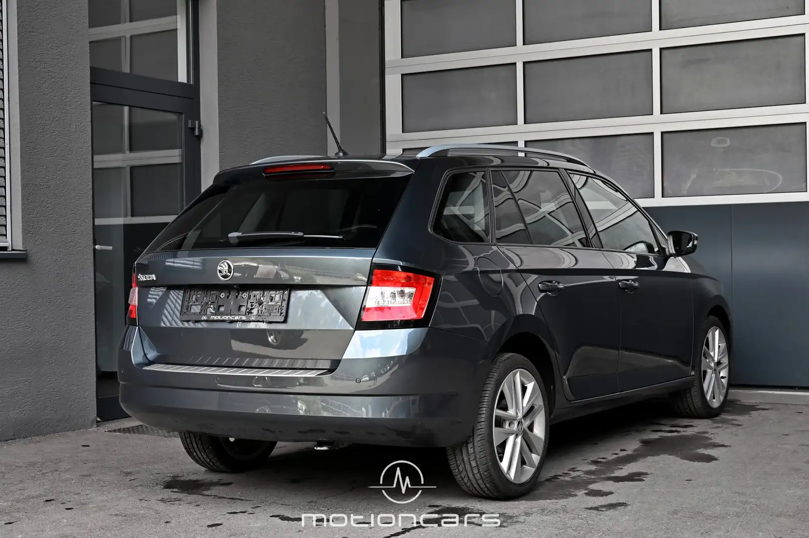 Skoda Fabia 1.0 TSI Style Green Tec Pickerl NEU Gri - 2