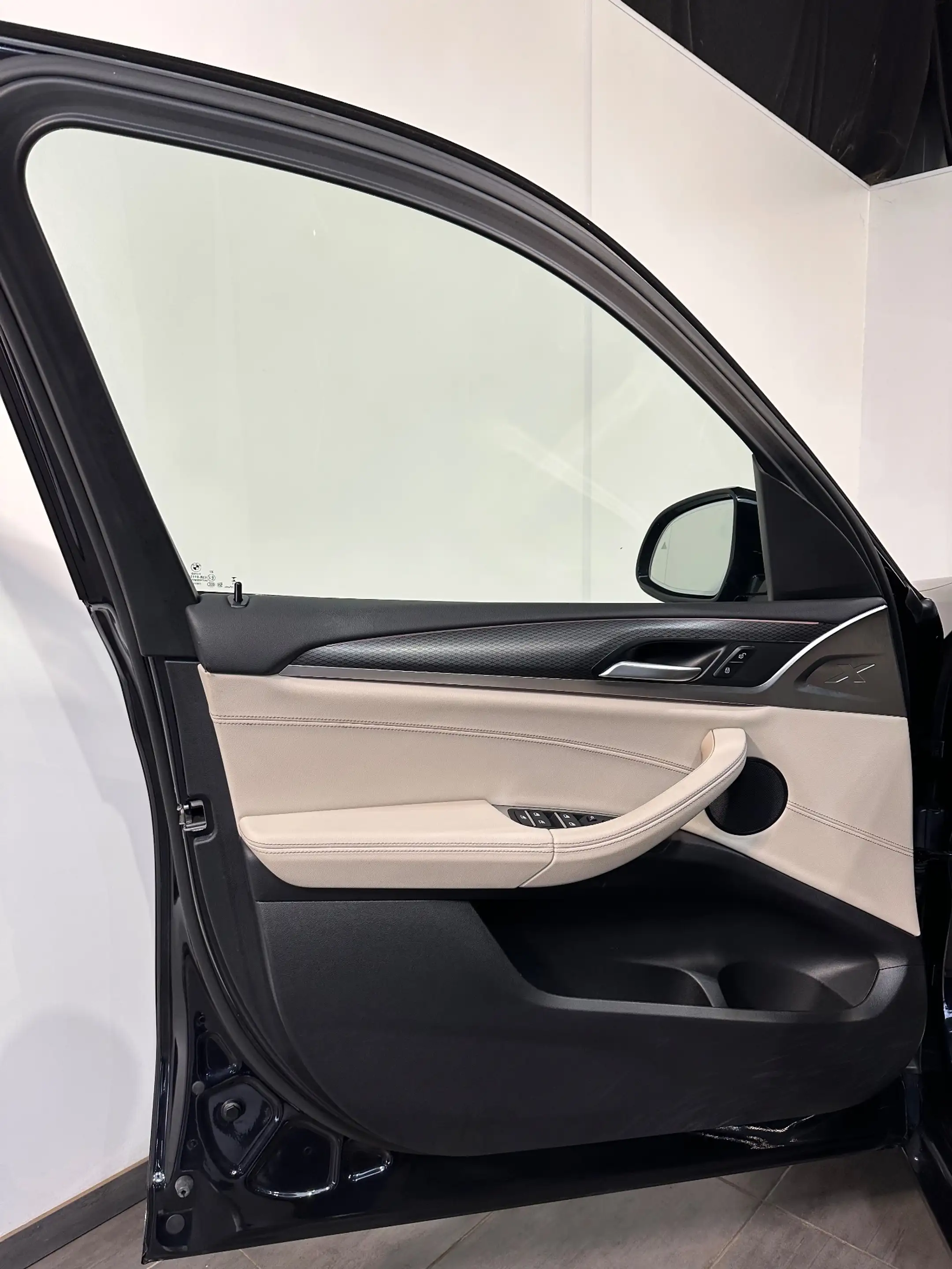BMW X3 xDrive20d M-Sport NAV+LED+AHK+HUD+ALARM+19ZO+1HD — photo 8