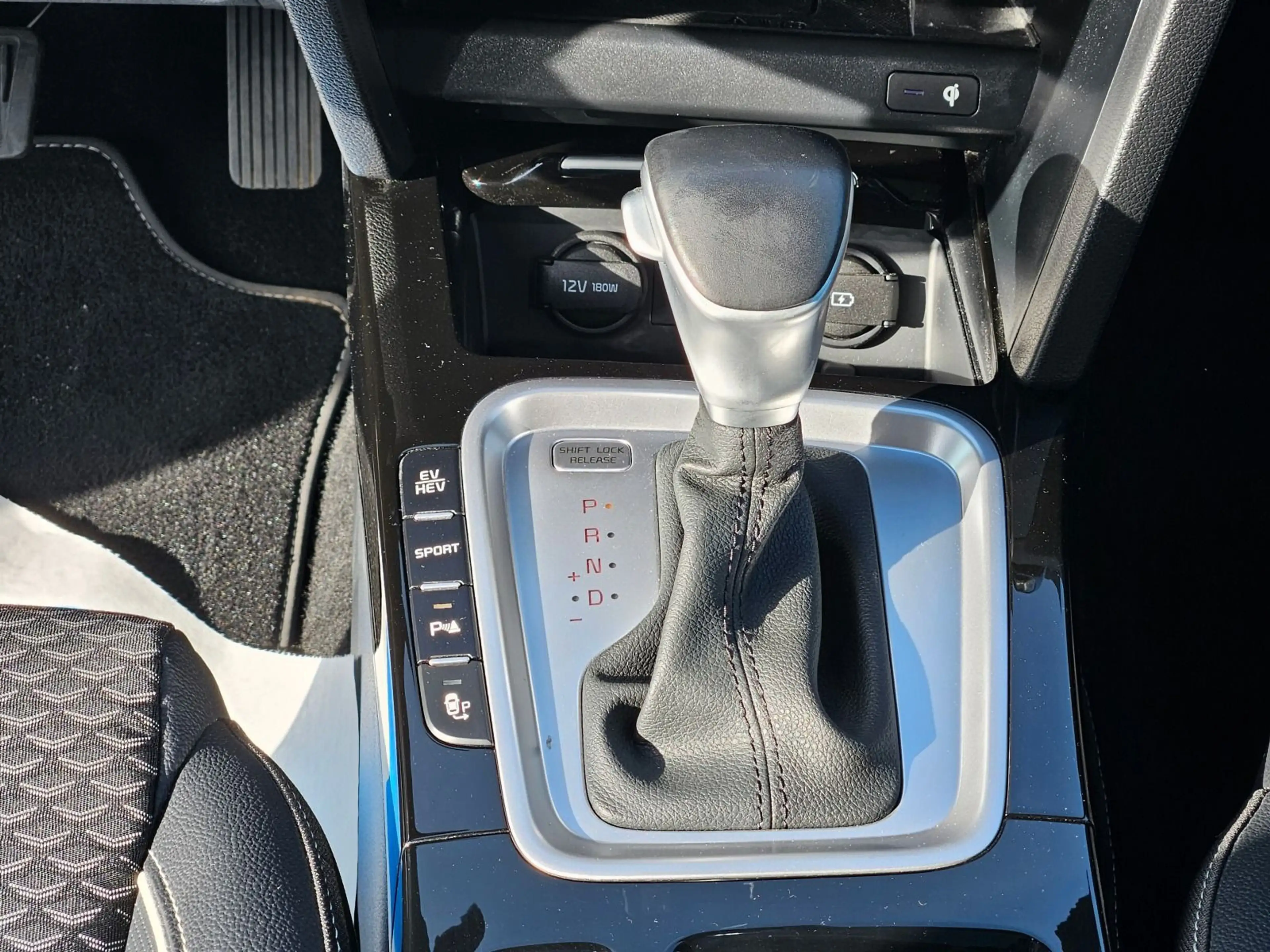 Kia XCeed Xceed 1.6 Plug-in Hybrid Spirit — photo 14