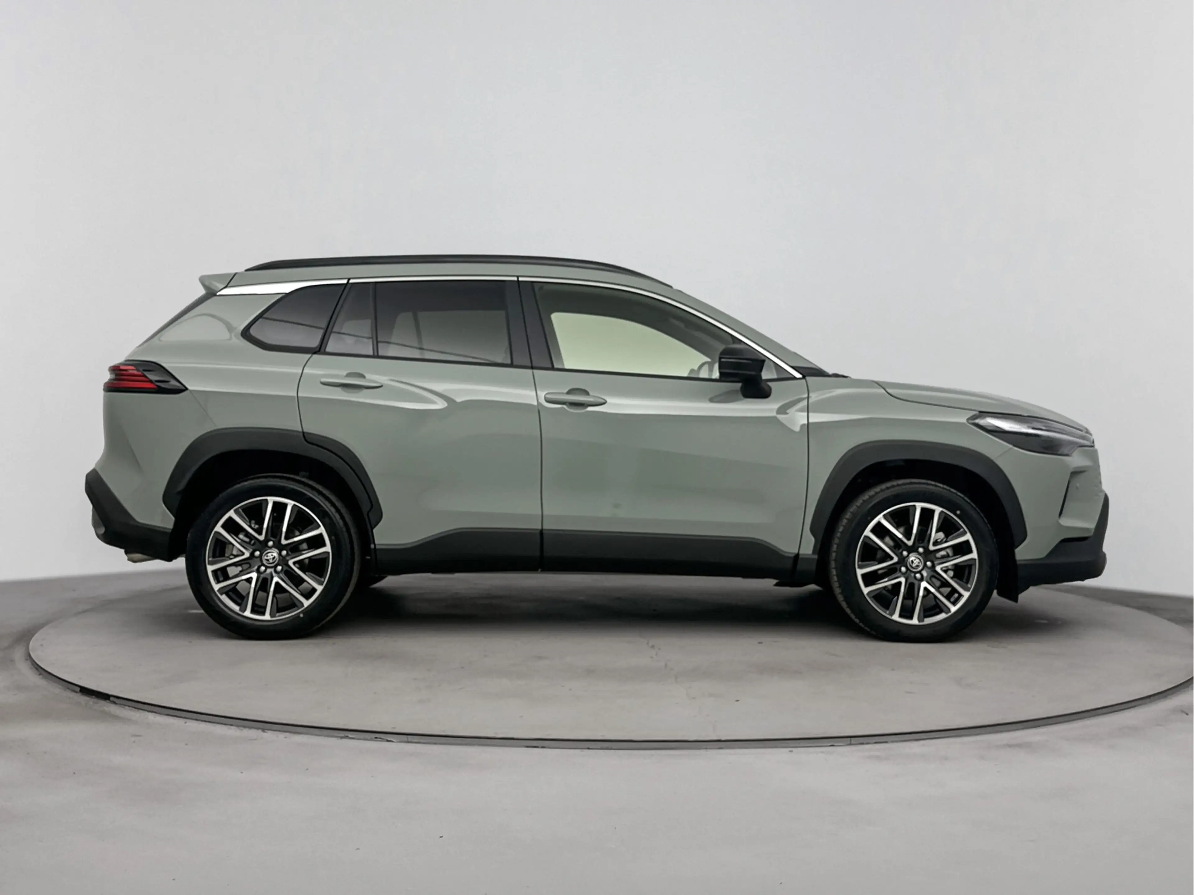 Toyota Corolla Cross Hybrid 140 Dynamic | Apple Carplay & Android Auto — photo 9
