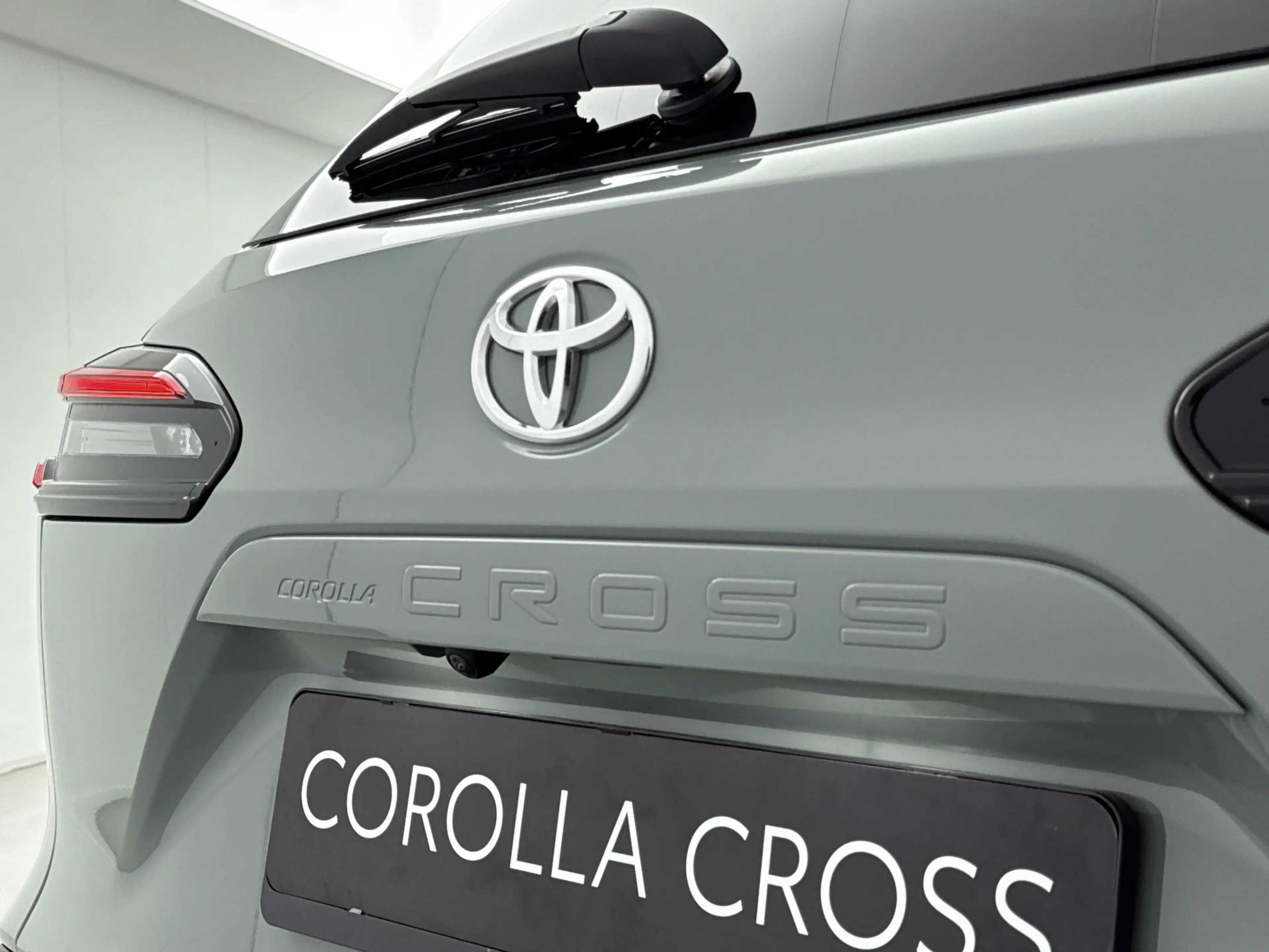 Toyota Corolla Cross Hybrid 140 Dynamic | Apple Carplay & Android Auto — photo 6