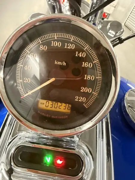 Harley-Davidson Rocker C - foto 3