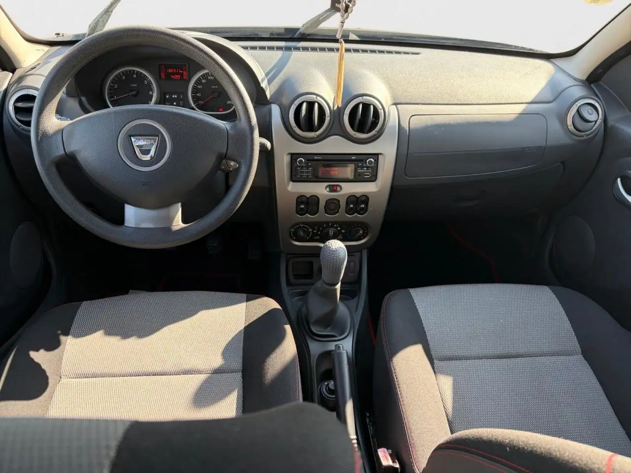 Dacia Duster — photo 10