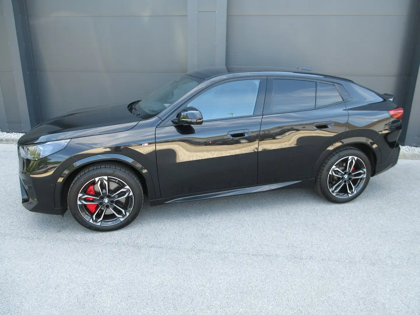 BMW X2 20 d xDrive M Sport Schwarz - 2