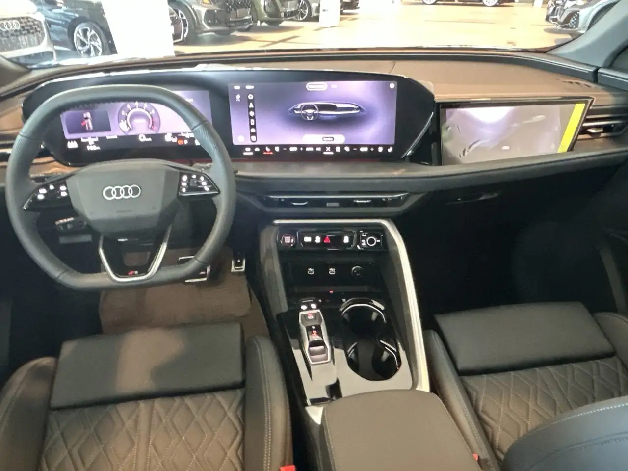 Audi SQ5 снимка Audi SQ5