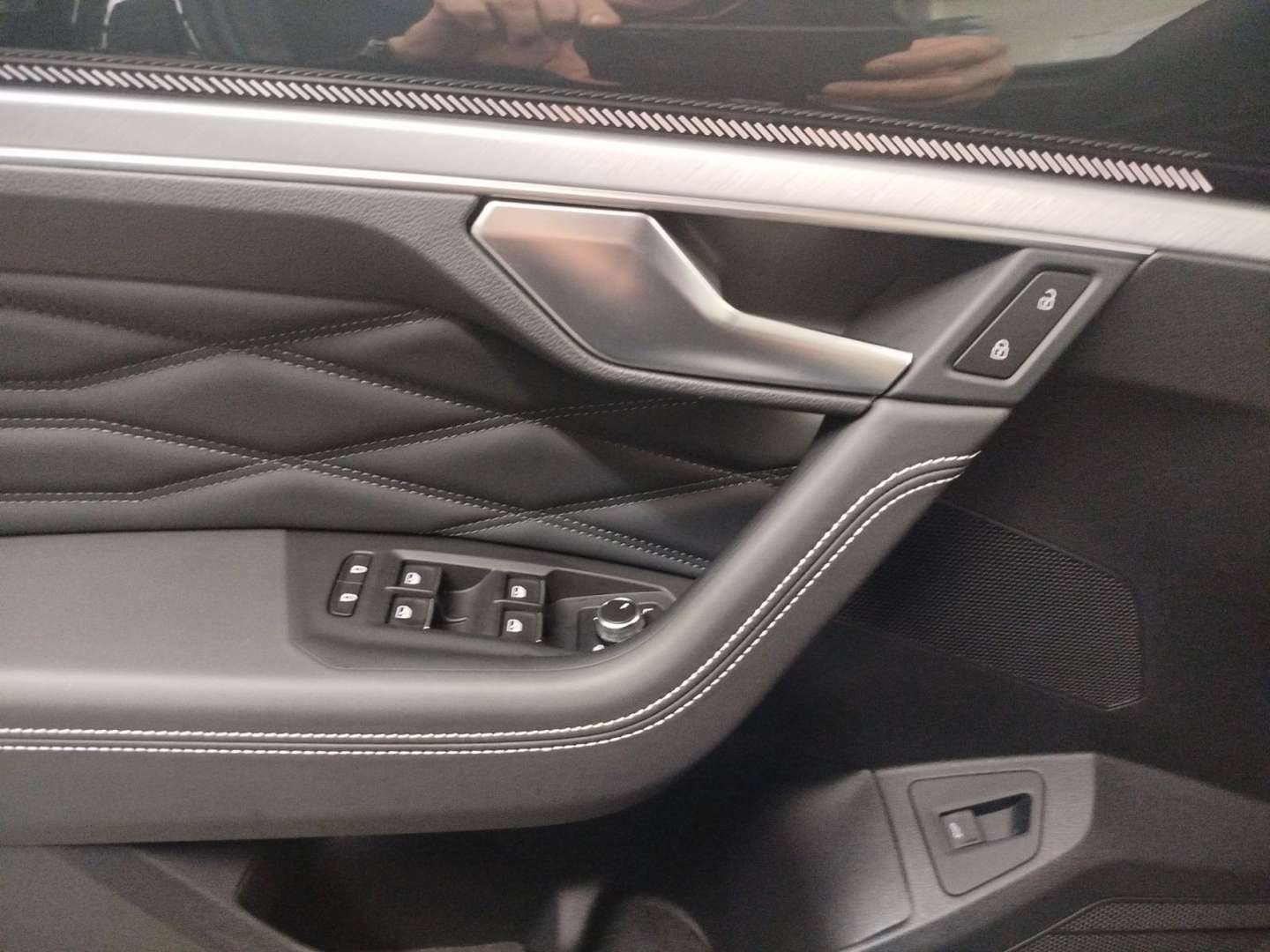 Volkswagen Touareg 4Motion R-Line -  - Joinsteer - #5