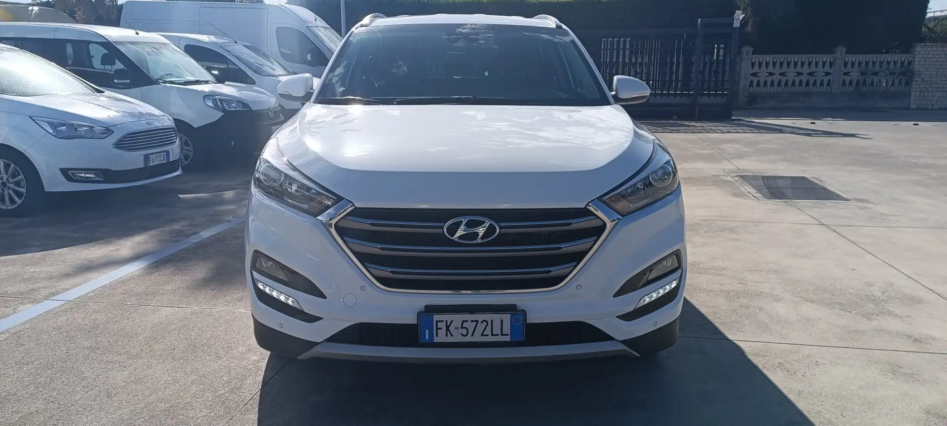 Hyundai TUCSON 1.7 CRDi XPossible Bianco - 2