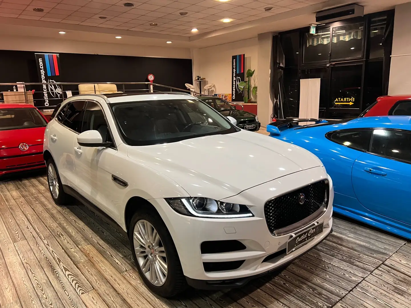 Jaguar F-Pace 2.0 D Portfolio AWD/VIRTUAL COCKPIT+TETTO PANORAMA Weiß - 1