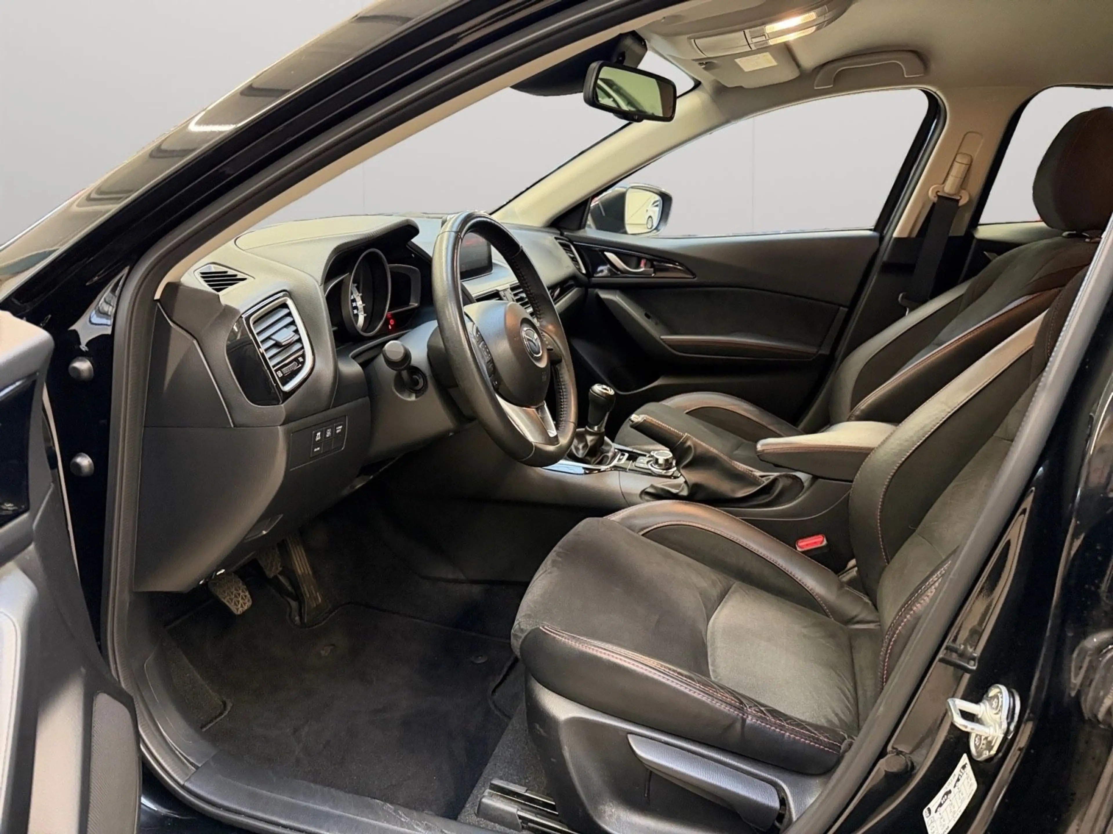 Mazda 3 Lim. Nakama/Alcantara/Kamera/Export — photo 8