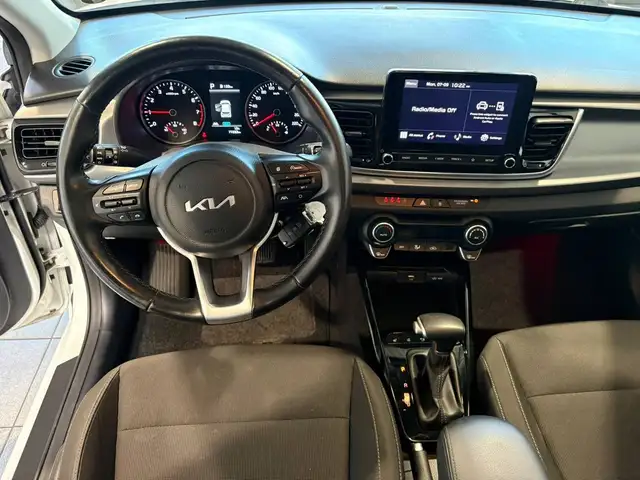 Kia Rio view 9