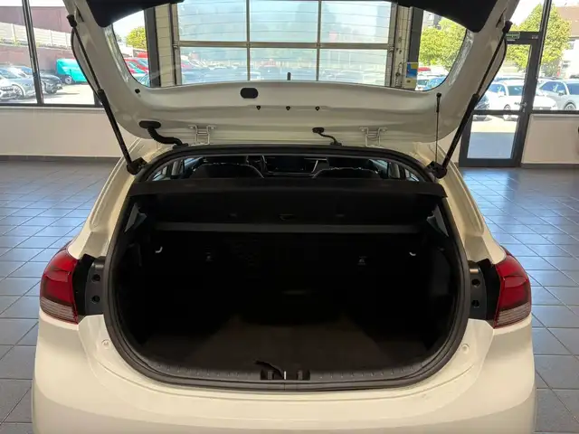 Kia Rio view 6