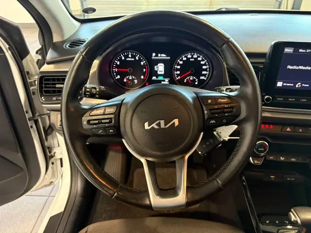 Kia Rio view 10