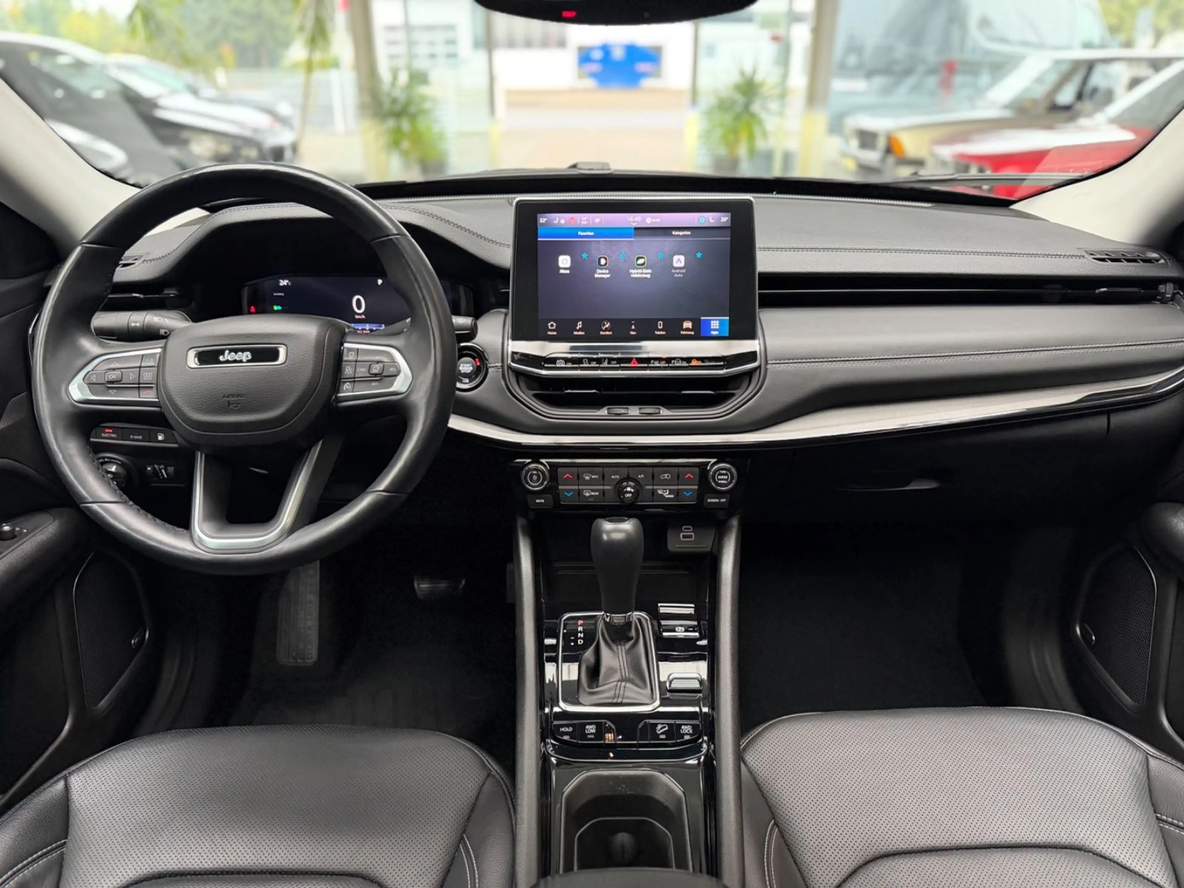 Jeep Compass S Plug-In Hybrid 4WD Kamera PANO LED SHZ — photo 14