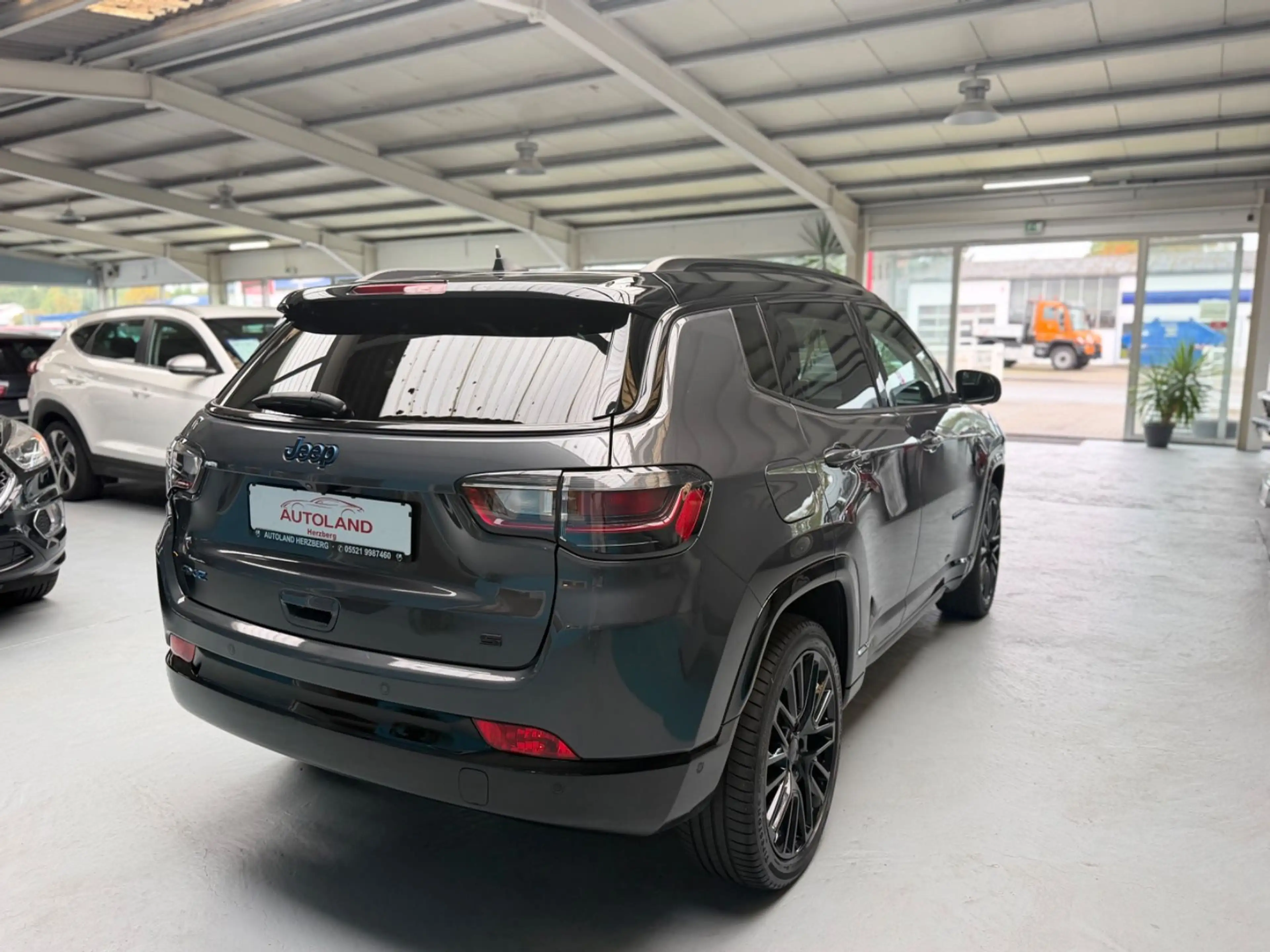 Jeep Compass S Plug-In Hybrid 4WD Kamera PANO LED SHZ — photo 8