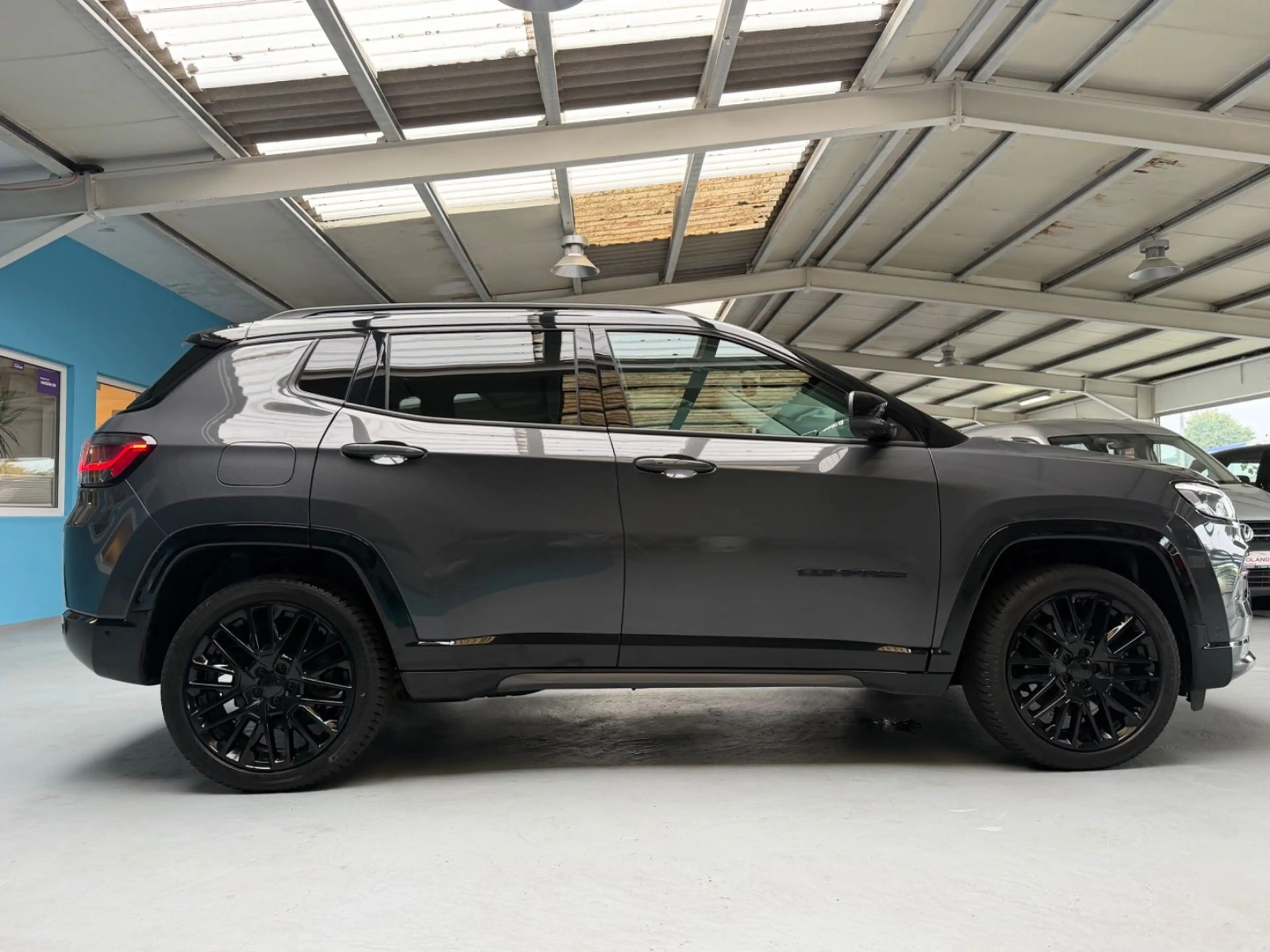 Jeep Compass S Plug-In Hybrid 4WD Kamera PANO LED SHZ — photo 10