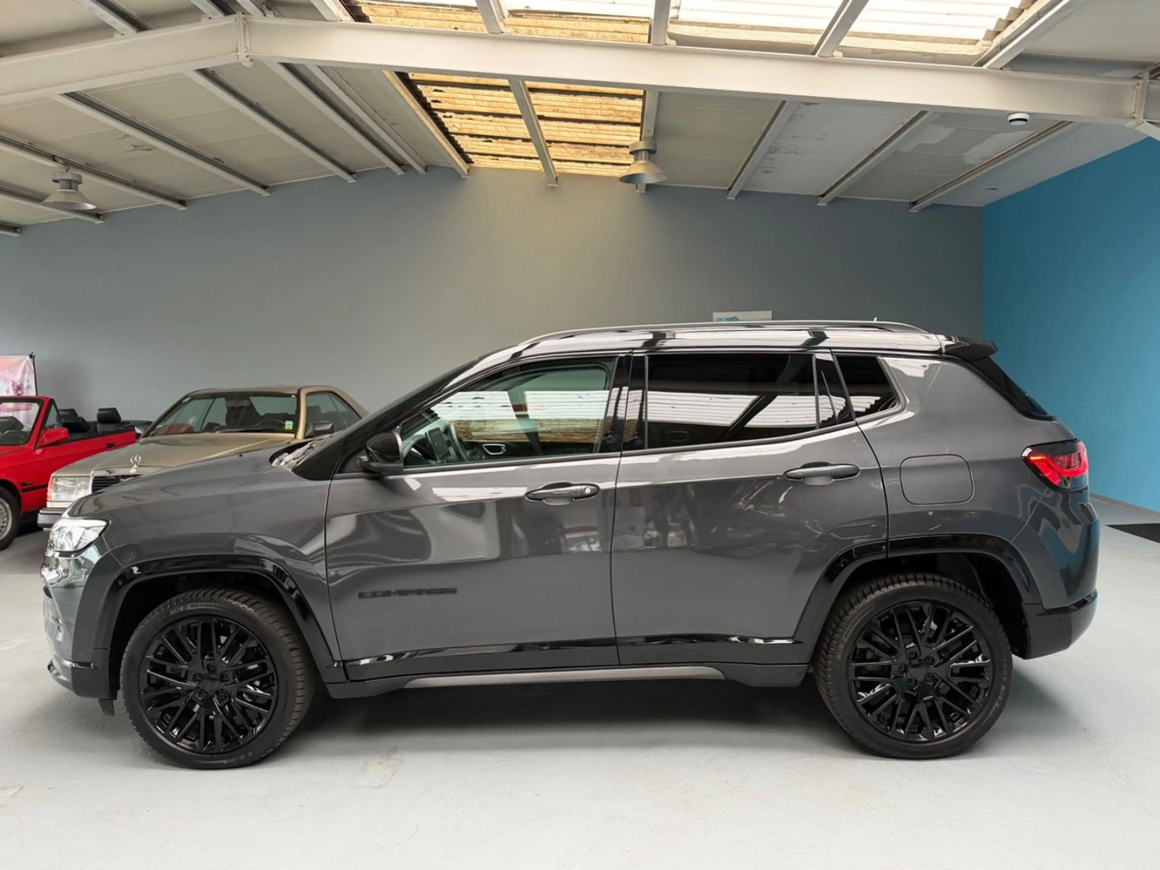 Jeep Compass S Plug-In Hybrid 4WD Kamera PANO LED SHZ — photo 5