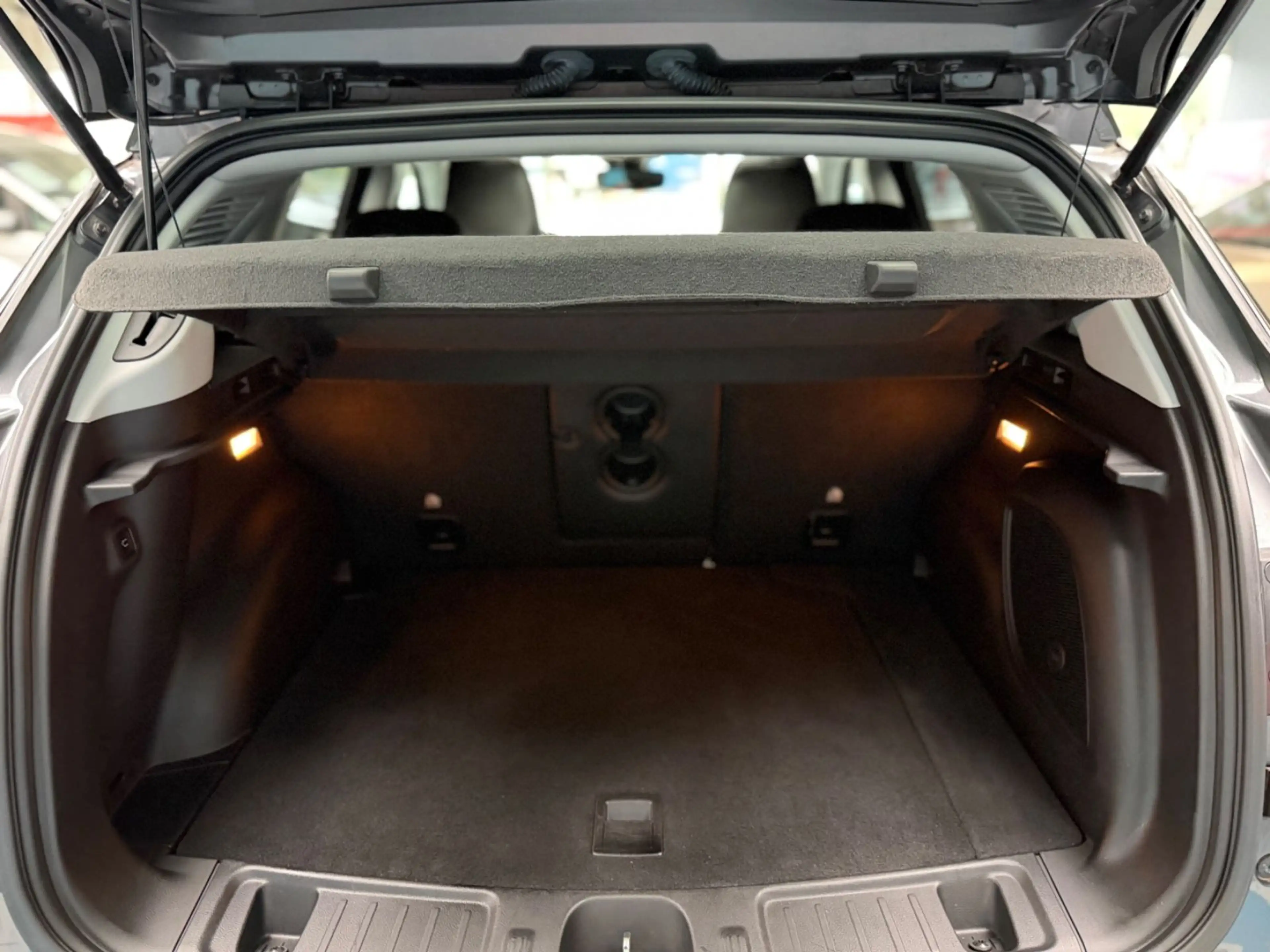 Jeep Compass S Plug-In Hybrid 4WD Kamera PANO LED SHZ — photo 11