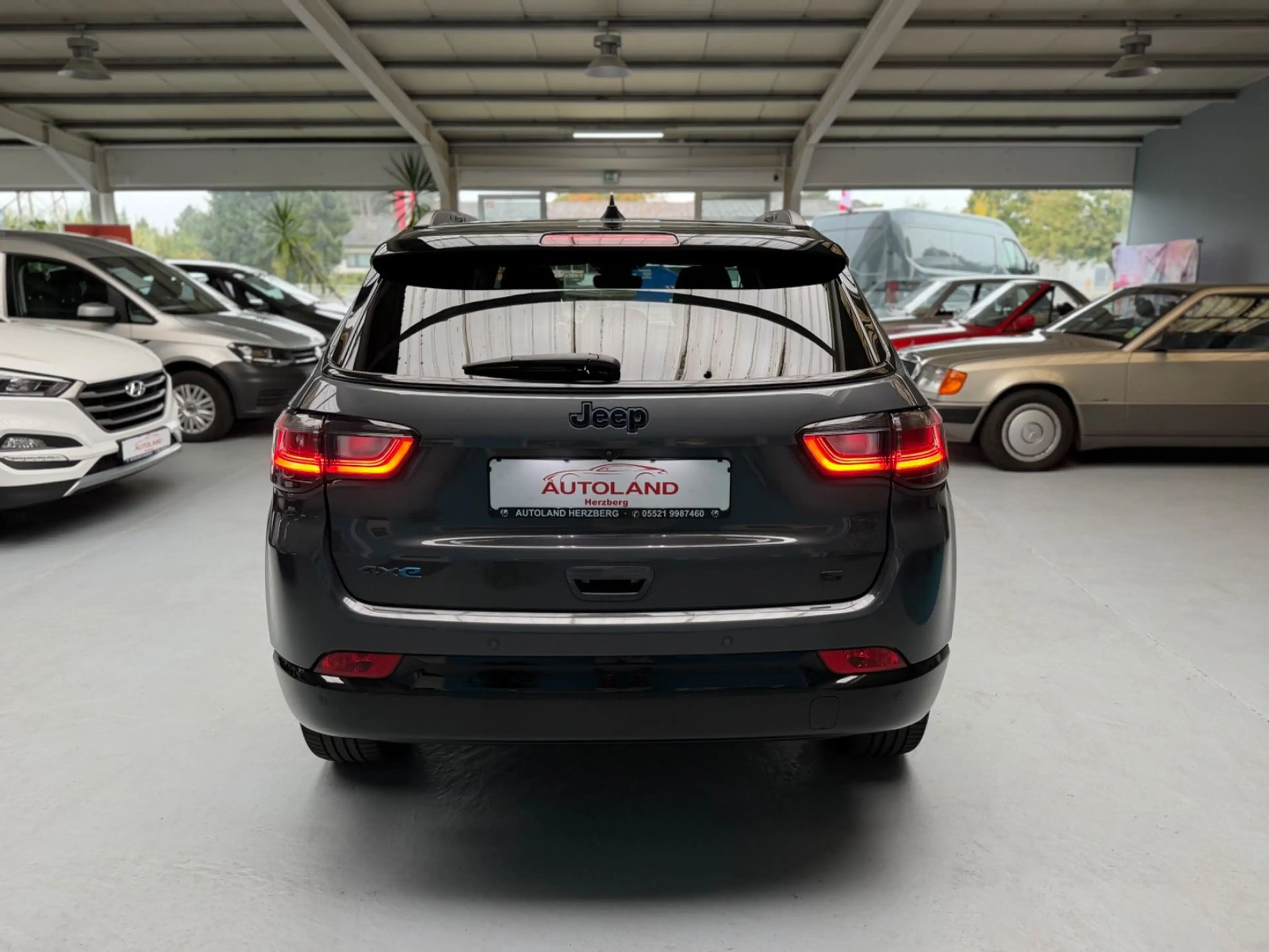 Jeep Compass S Plug-In Hybrid 4WD Kamera PANO LED SHZ — photo 7