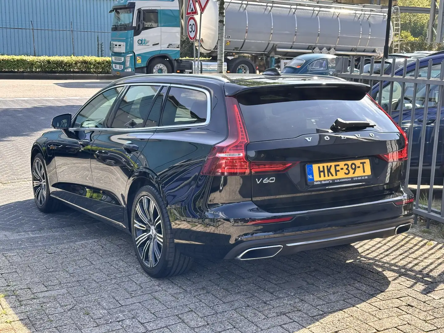 Volvo V60 2.0 T6 Recharge AWD Inscription Expression Nero - 2