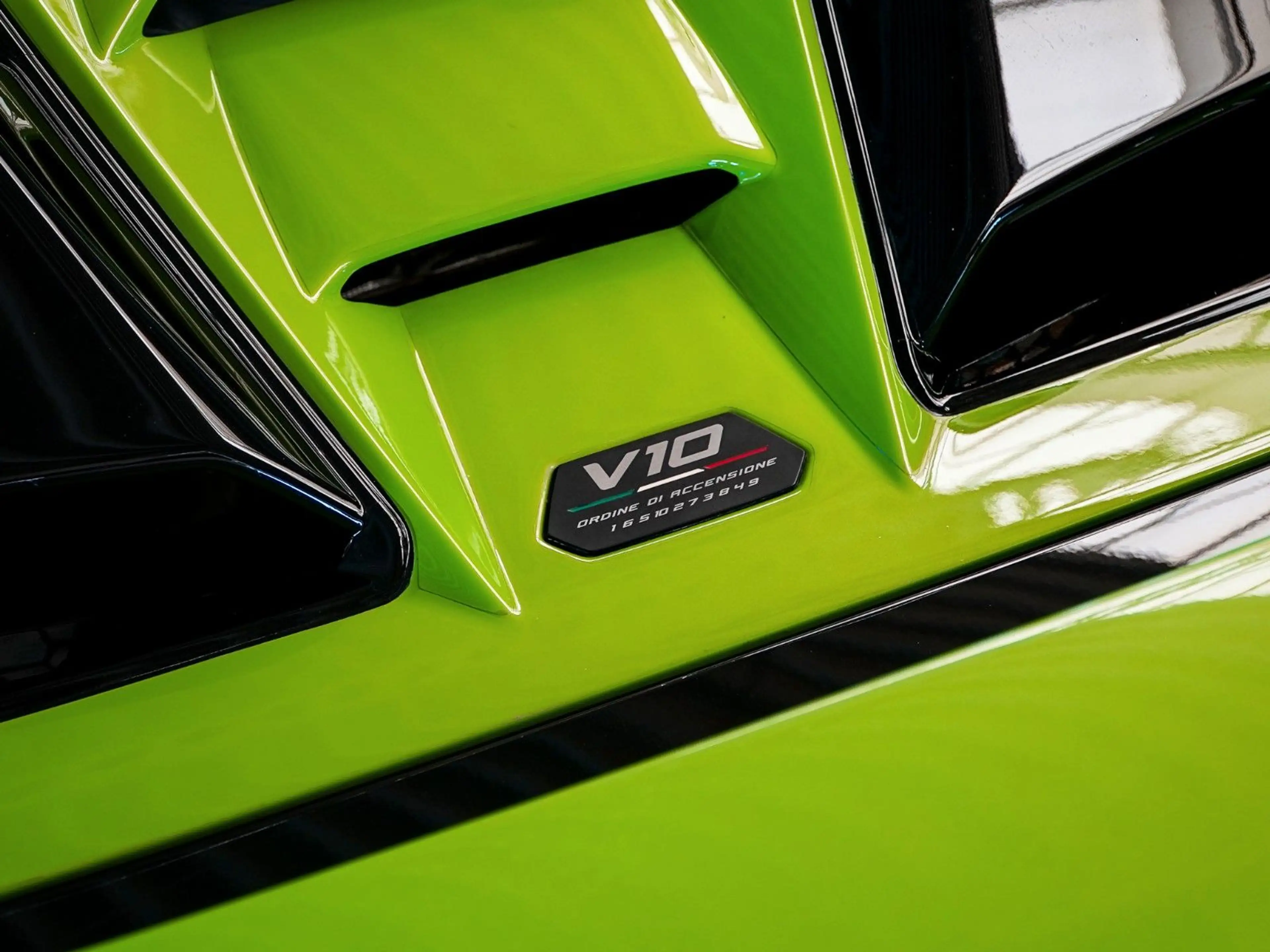 Lamborghini Huracán Tecnica Carbon Buckets Sensonum Lift — photo 14