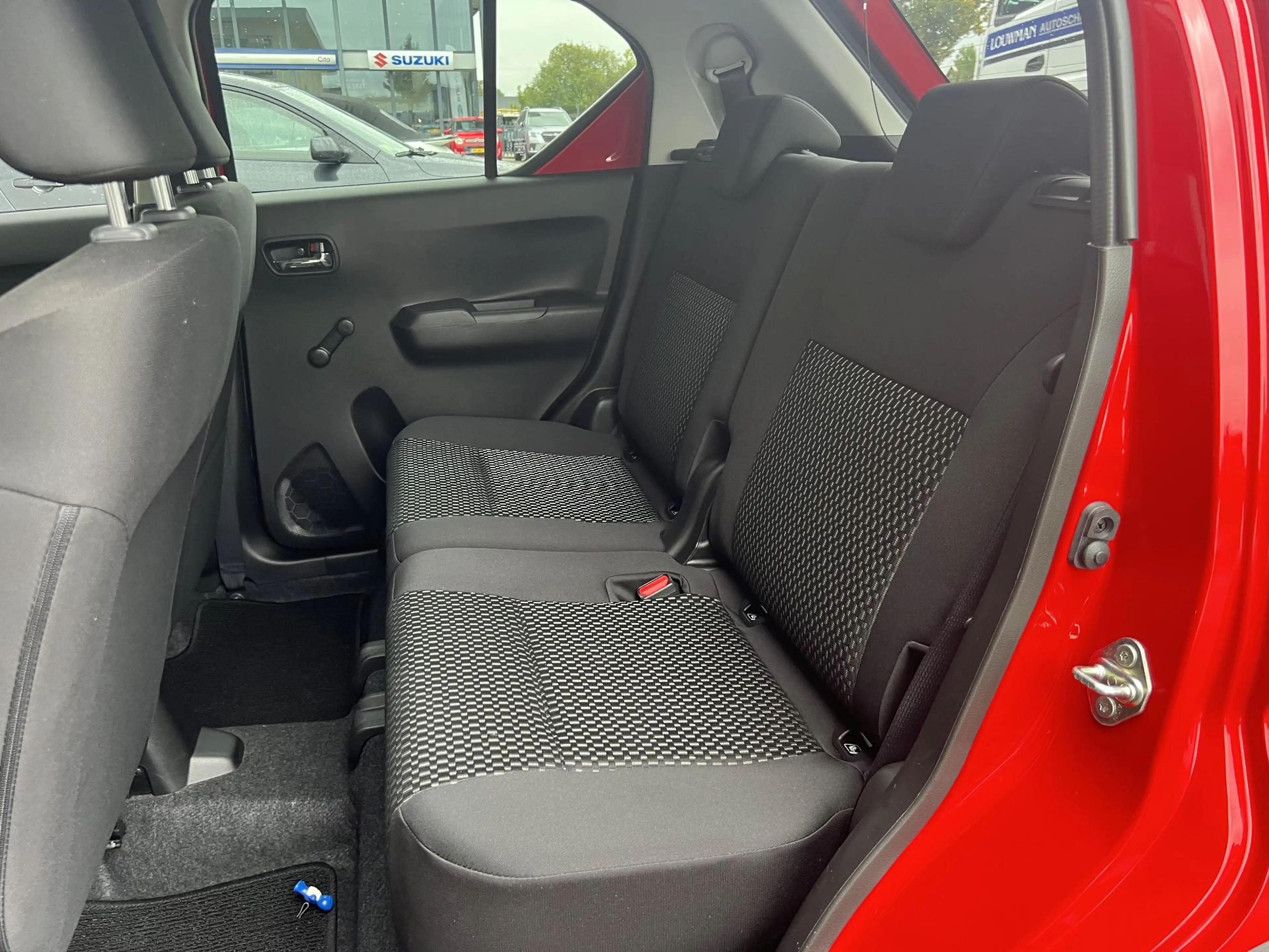 Suzuki Ignis 1.2 Smart Hybrid Select Automaat | Trekhaak | All — photo 9