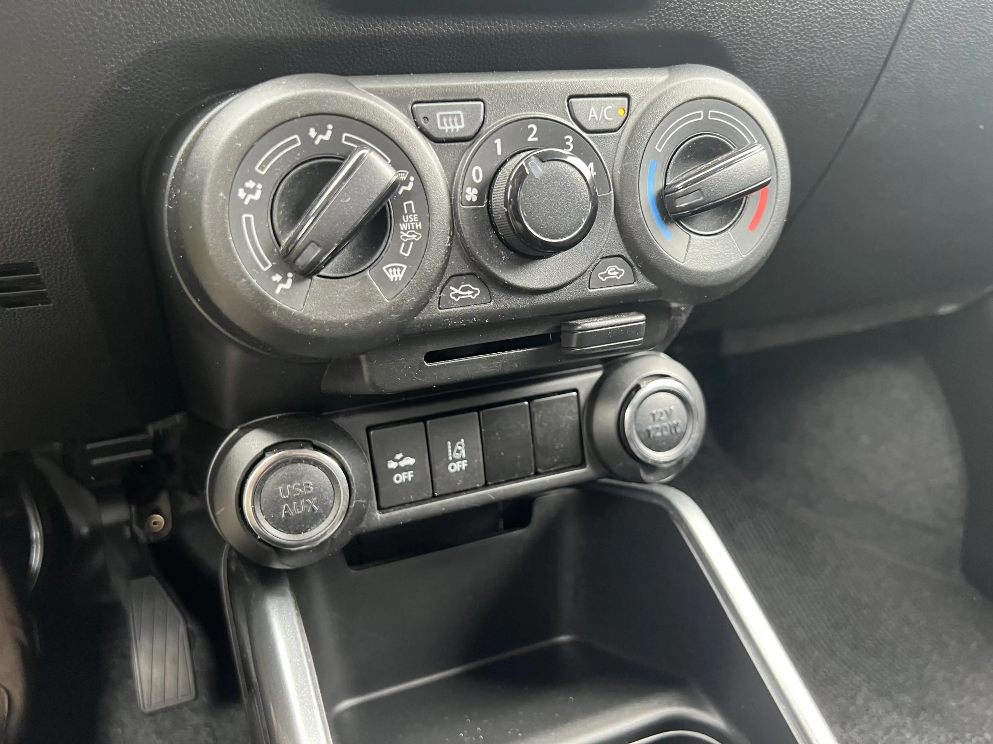 Suzuki Ignis 1.2 Smart Hybrid Select Automaat | Trekhaak | All — photo 22