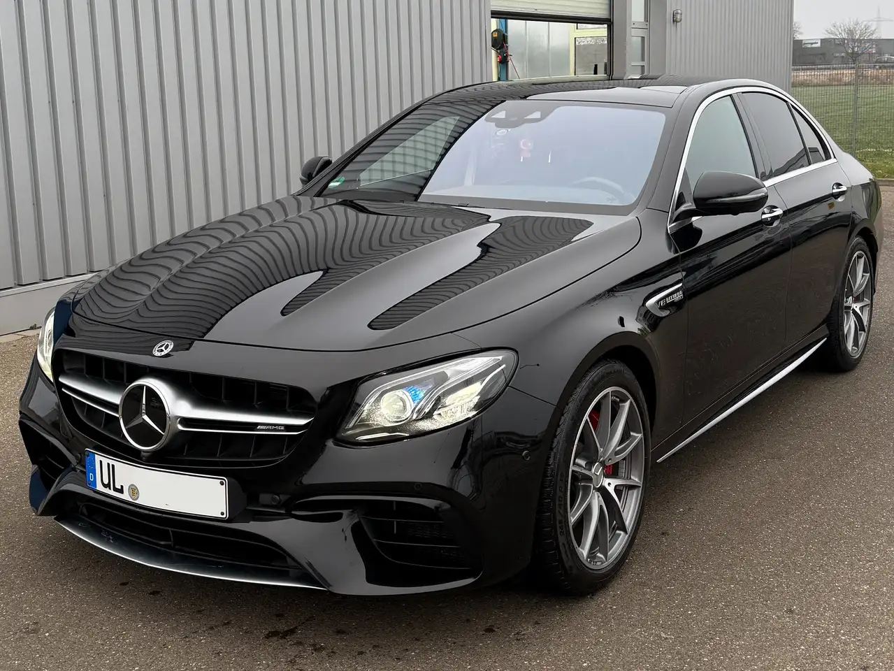 Mercedes-Benz E 63 AMG