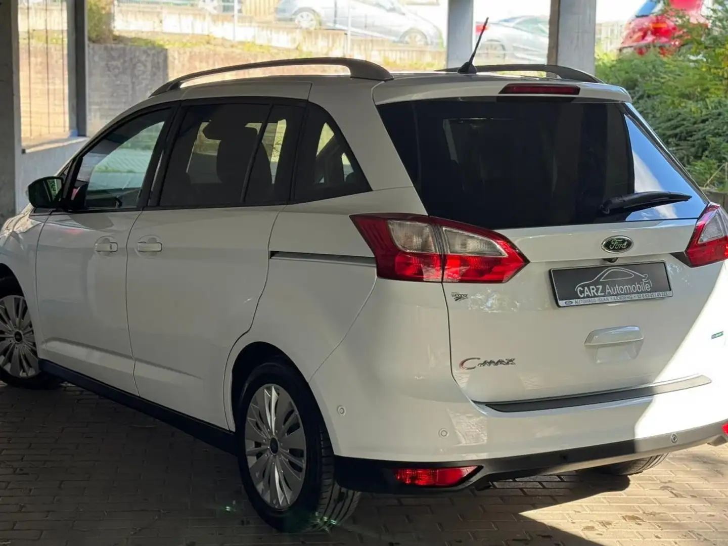 Ford Grand C-Max ** 1. Hand ** 7 Sitzer ** Weiß - 2
