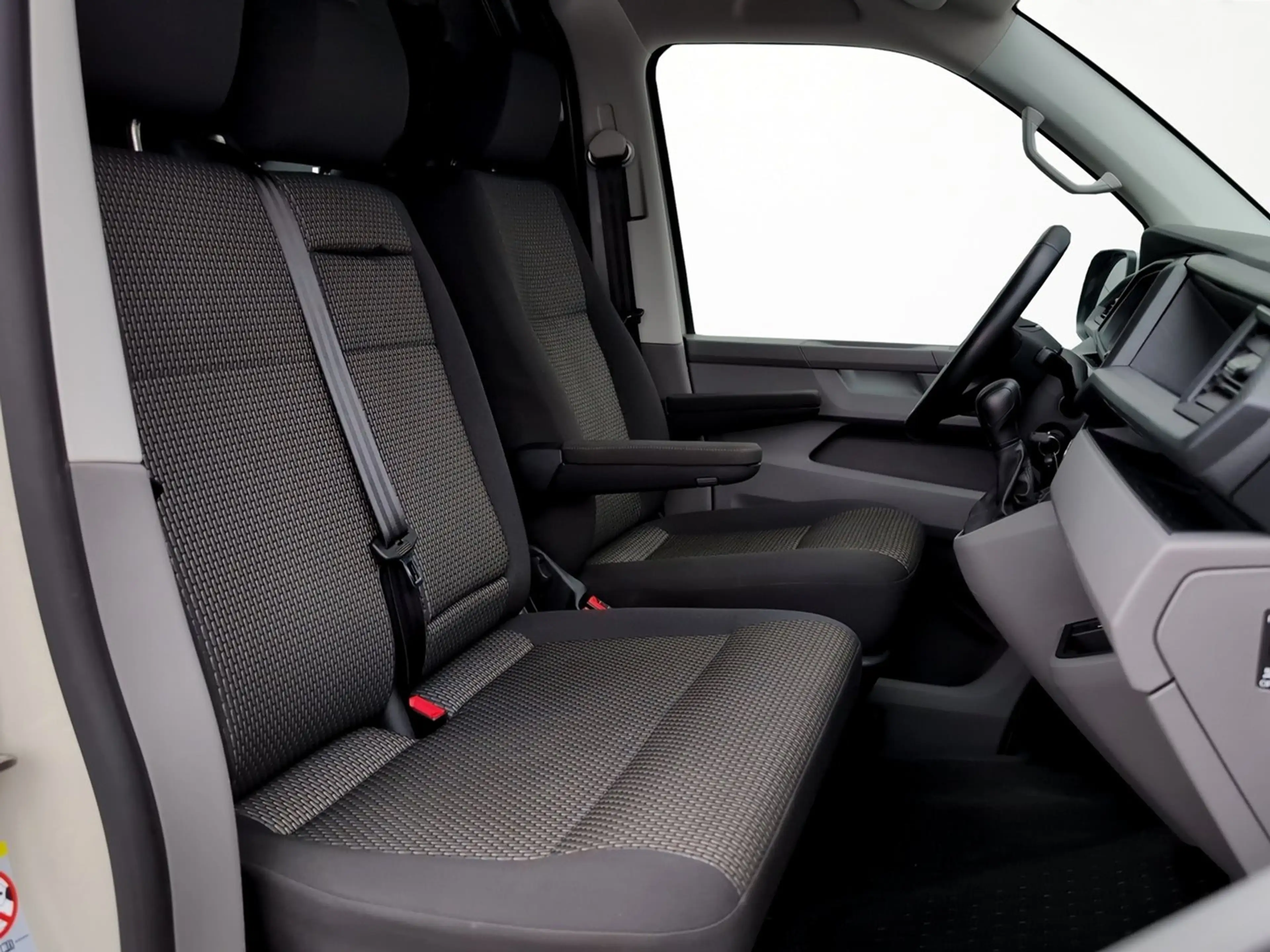 Volkswagen T6.1 Transporter VW T6.1 T6.1 Kastenwagen LR TDI — photo 11