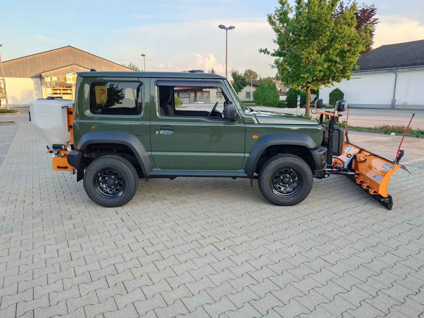 Suzuki Jimny Comfort Winterdienst mit Schneeschild & Streuer Groen - 1