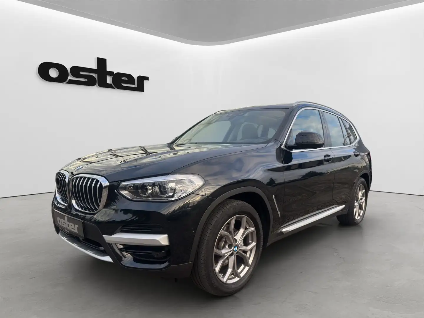 BMW X3 xDrive 20i xLine|LED|Panorama|AHK|30tkm Noir - 1