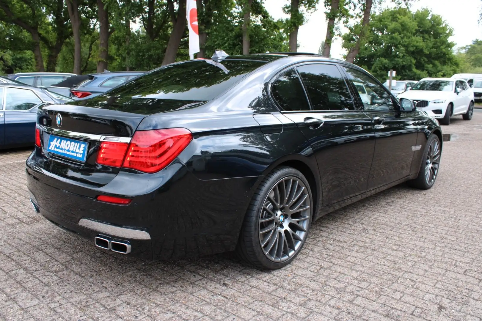 BMW 760 i F01 M Paket 21 Zoll DSP Sitz Belüftung Negru - 2