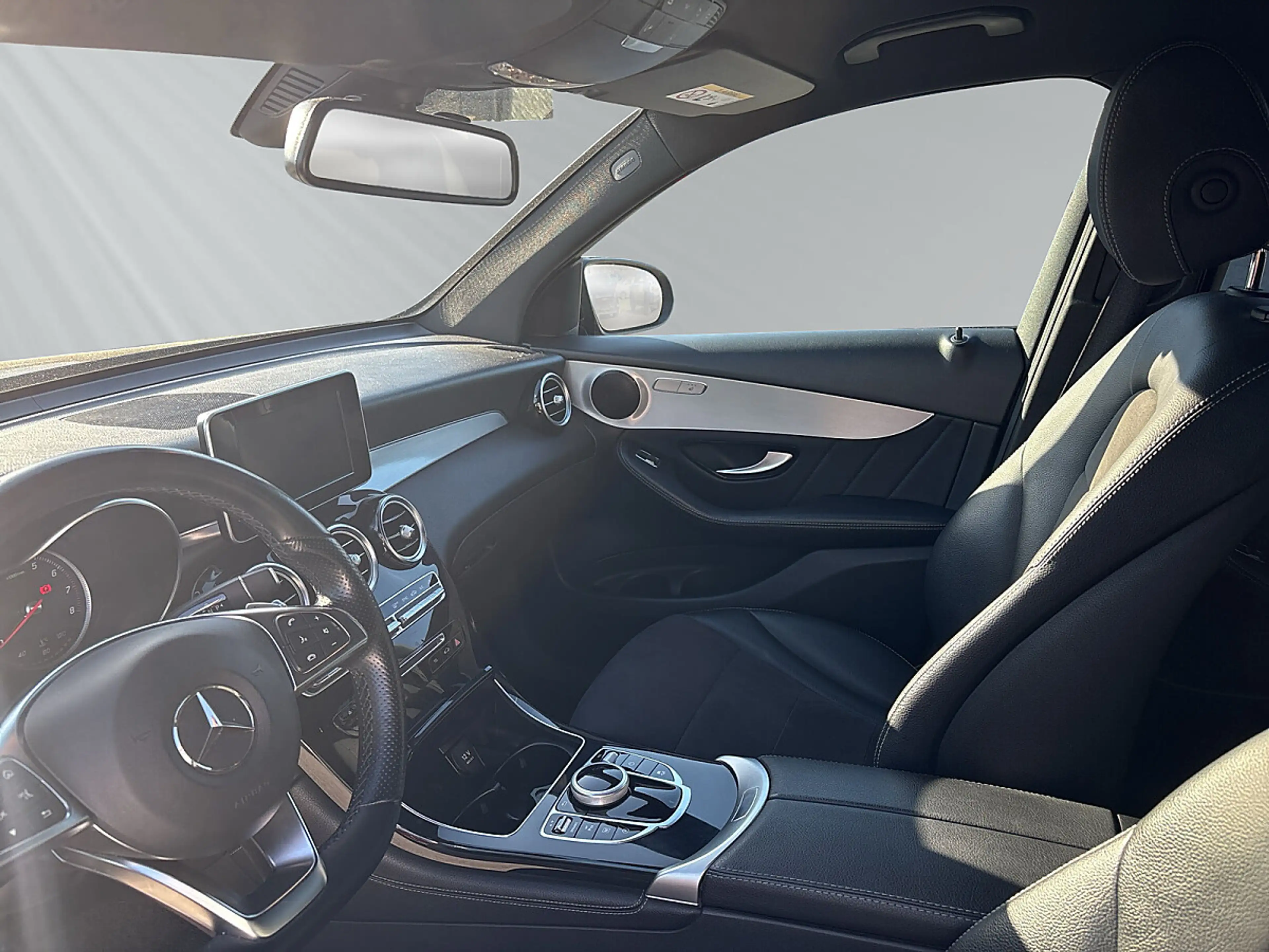 Mercedes-Benz GLC 250 Exclusive 4Matic (EURO 6d-TEMP) — photo 9