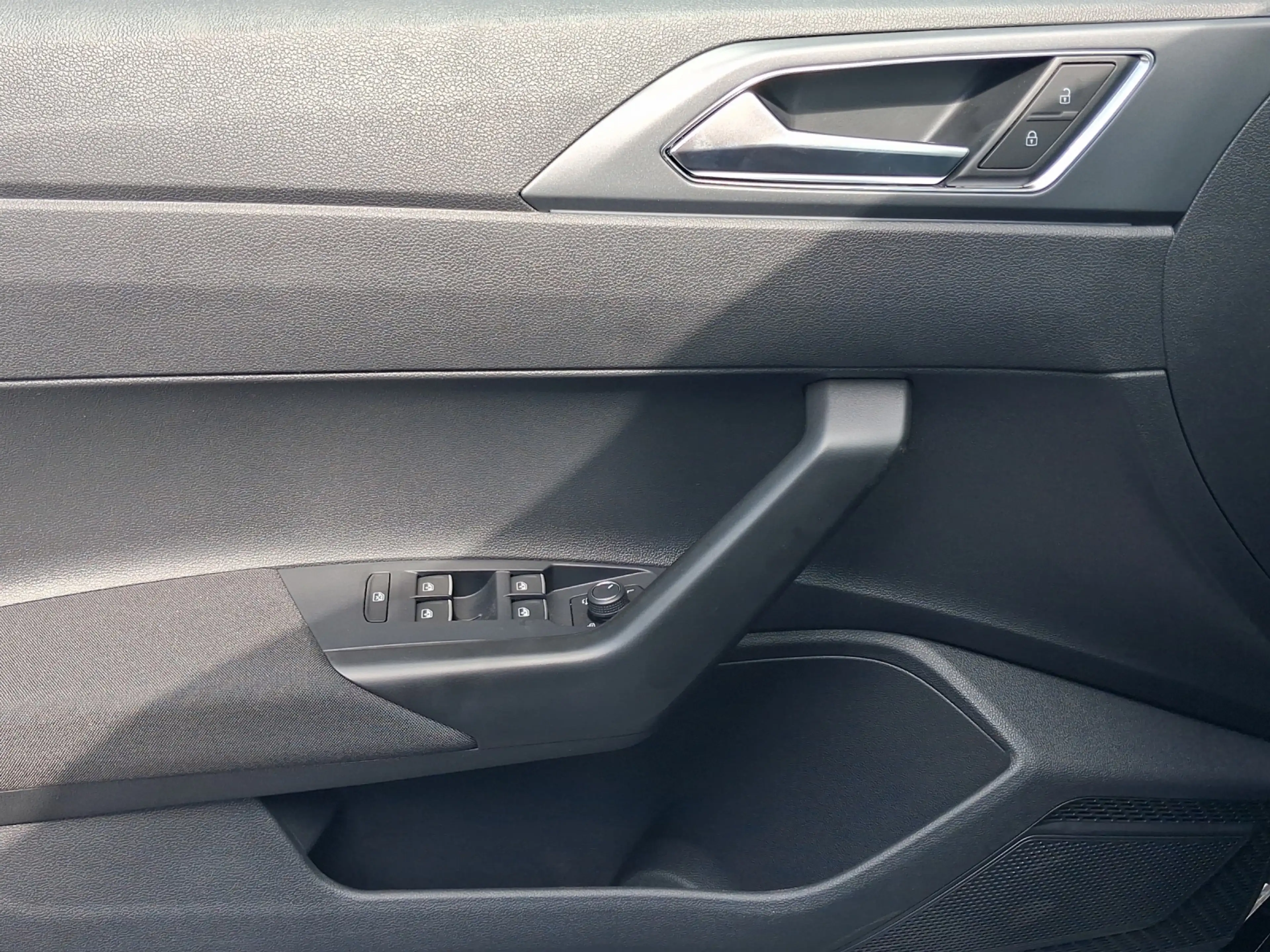 Volkswagen Polo R-Line 1,0 l TSI 85 kW (116 PS) 7-Gang-Doppelku... — photo 12