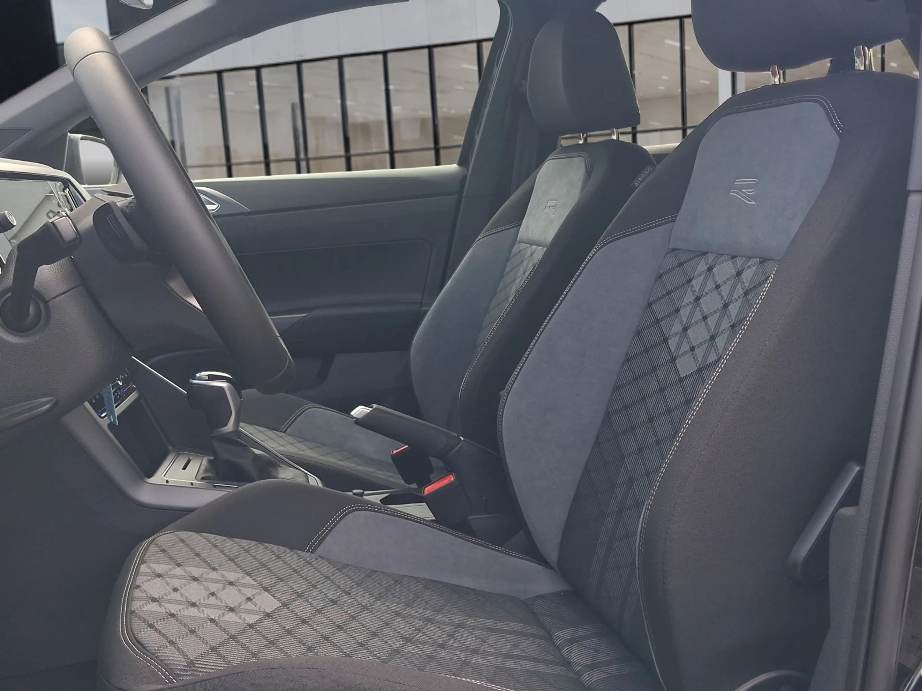 Volkswagen Polo R-Line 1,0 l TSI 85 kW (116 PS) 7-Gang-Doppelku... — photo 5