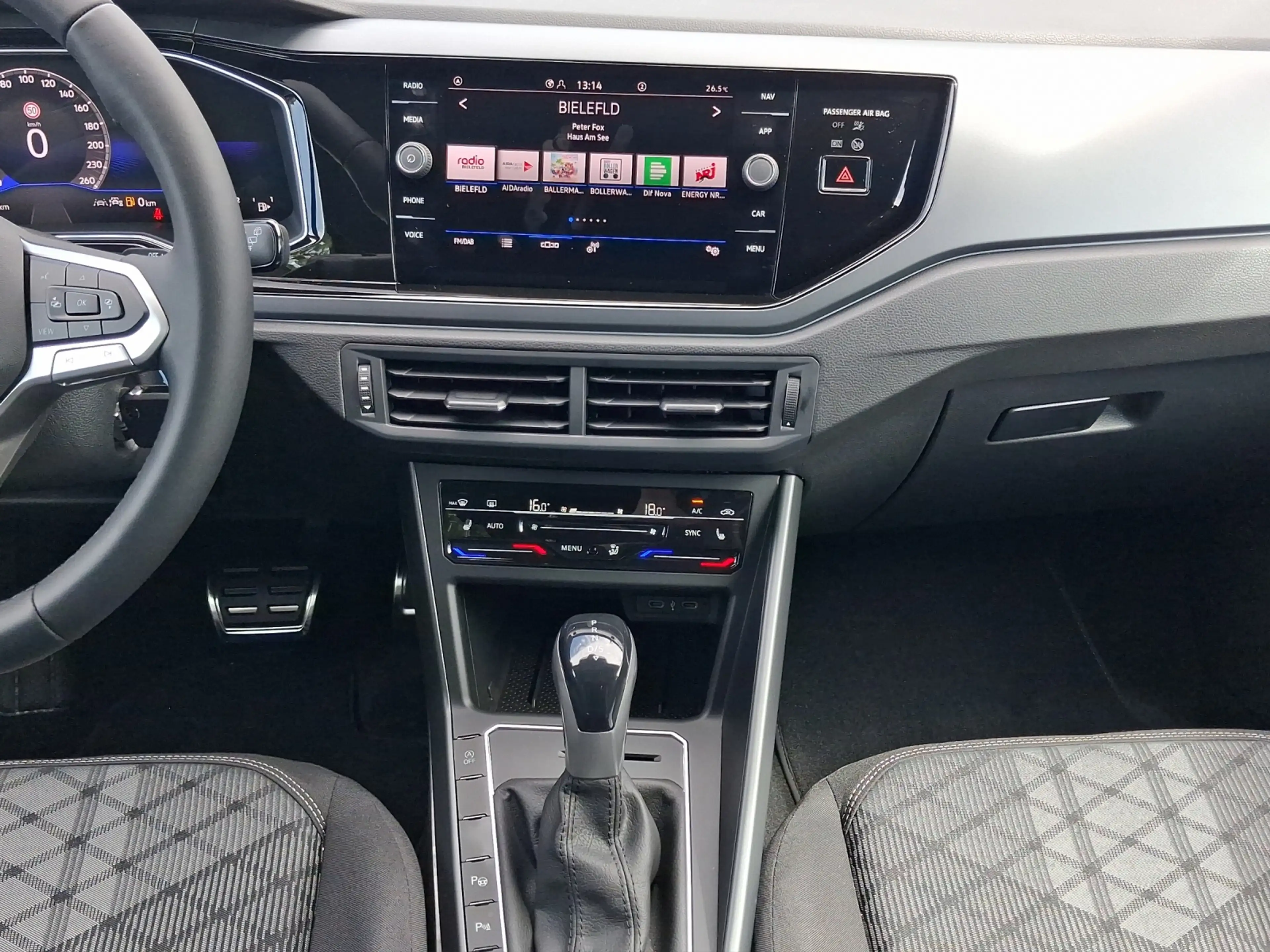 Volkswagen Polo R-Line 1,0 l TSI 85 kW (116 PS) 7-Gang-Doppelku... — photo 11