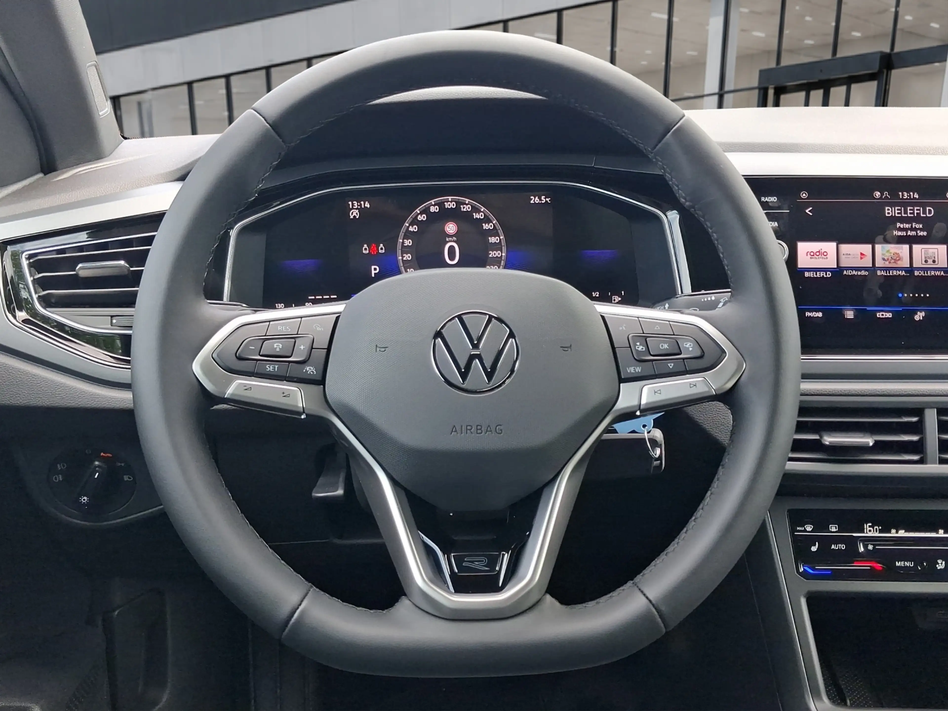 Volkswagen Polo R-Line 1,0 l TSI 85 kW (116 PS) 7-Gang-Doppelku... — photo 8