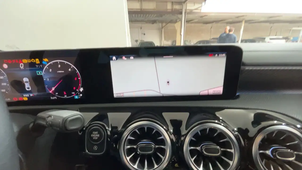 Mercedes-Benz CLA 180 CLA 180d Luxury Line auto 12