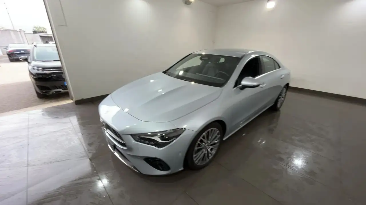 Mercedes-Benz CLA 180 CLA 180d Luxury Line auto 2