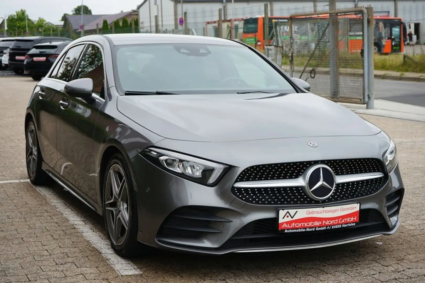 Mercedes-Benz A 200 *AMG Paket*Service Neu*Hu Au Neu Gris - 2