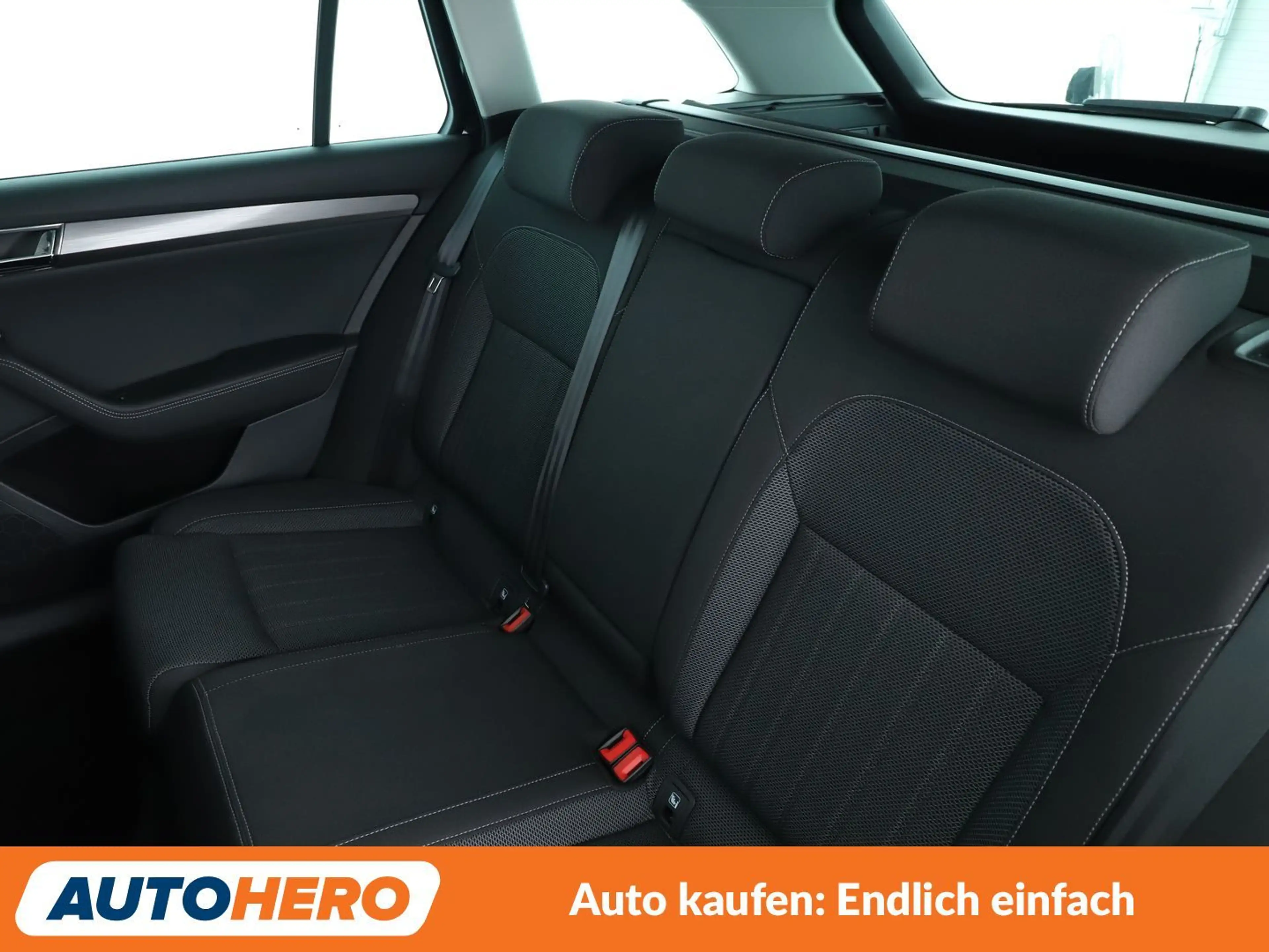 Skoda Superb 2.0 TDI Style Aut.*NAVI*VC*ACC*CAM*PDC*SHZ*ALU* — photo 14