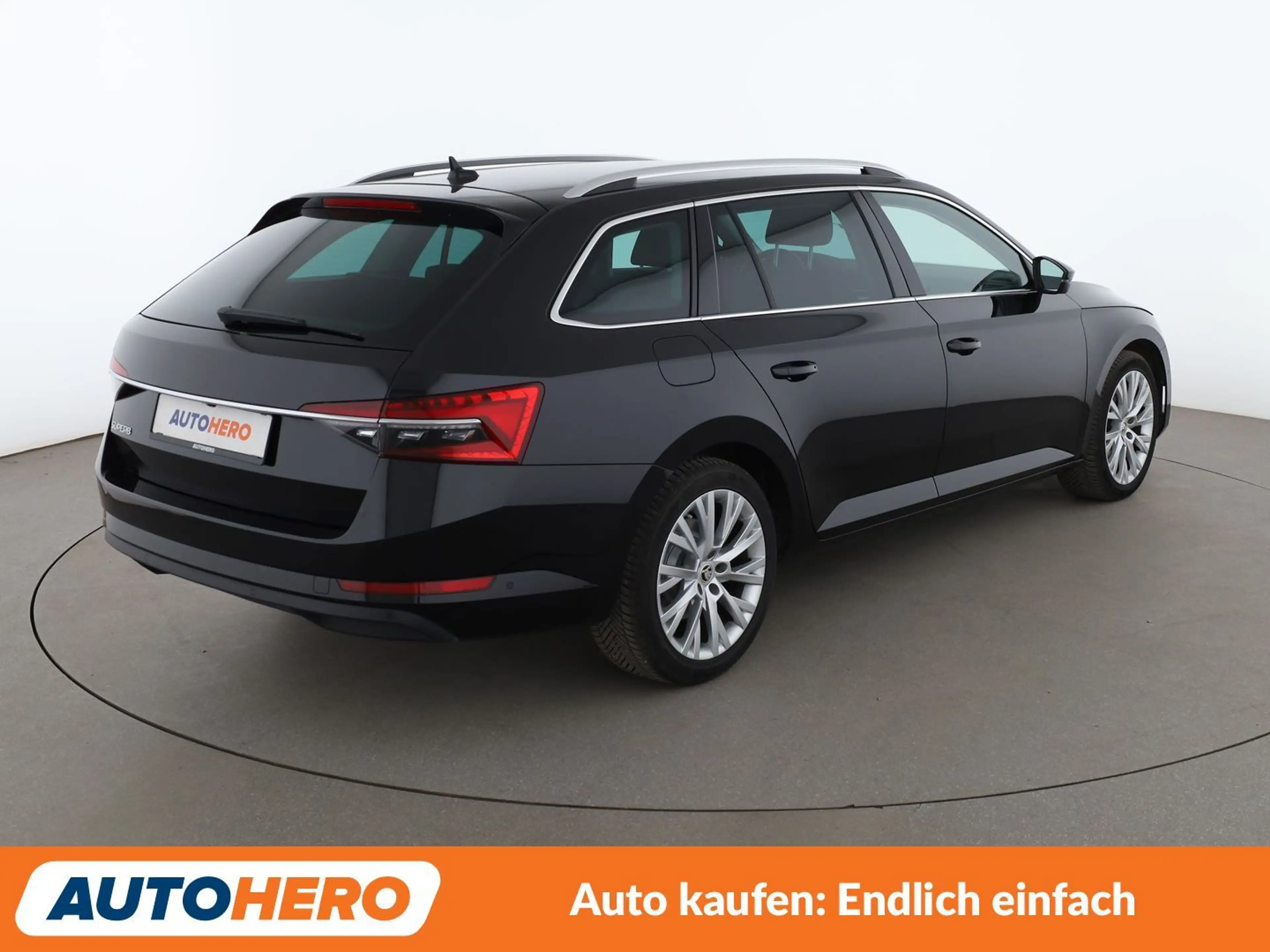 Skoda Superb 2.0 TDI Style Aut.*NAVI*VC*ACC*CAM*PDC*SHZ*ALU* — photo 6