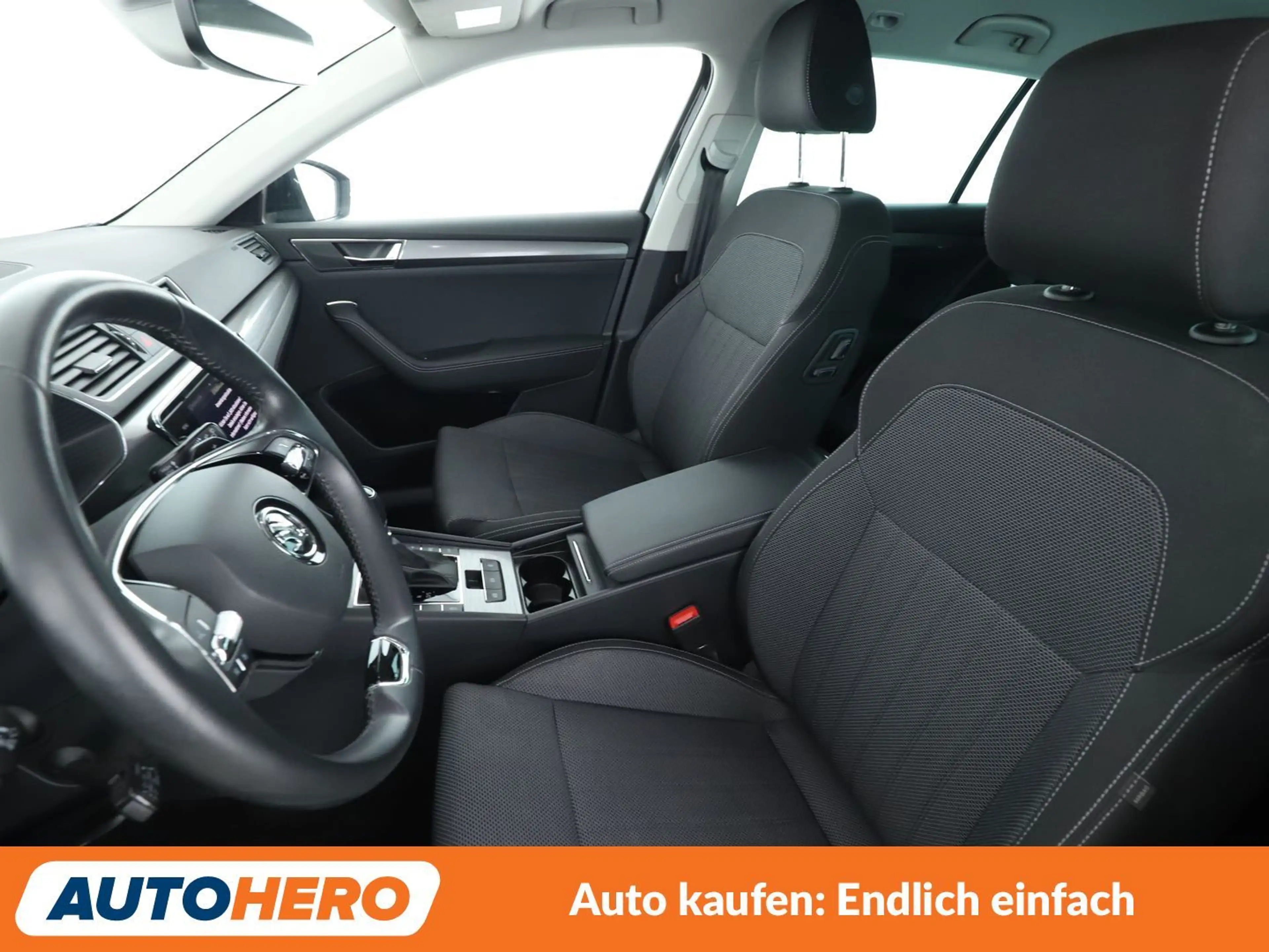 Skoda Superb 2.0 TDI Style Aut.*NAVI*VC*ACC*CAM*PDC*SHZ*ALU* — photo 10