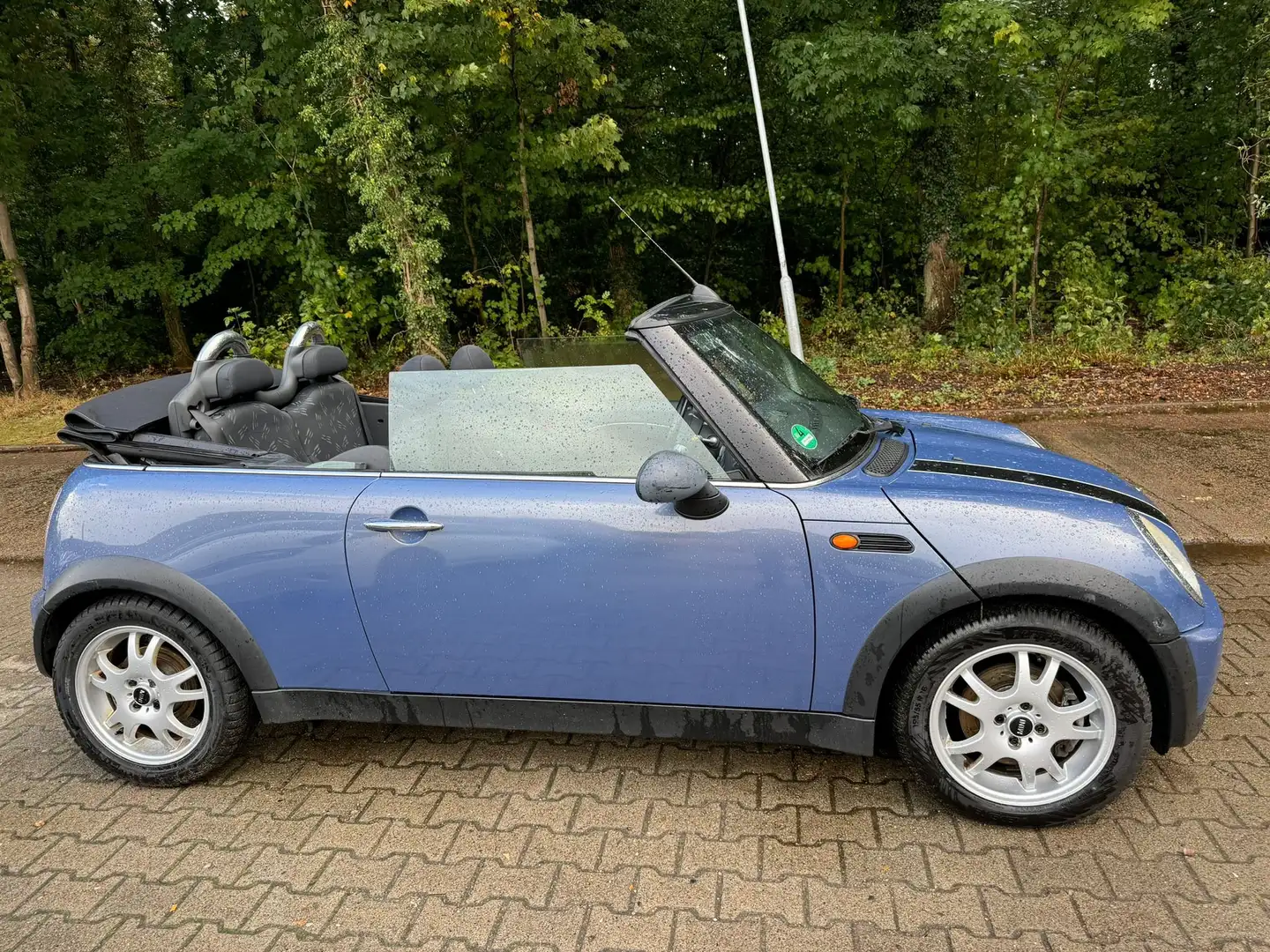 MINI One Cabrio One Blau - 1