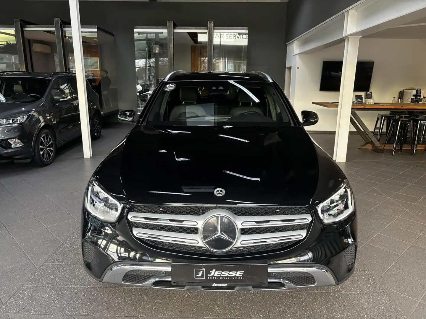 Mercedes-Benz GLC 220 d 4Matic AMG-Line LED Navi Keyless Memory AHK Schwarz - 2