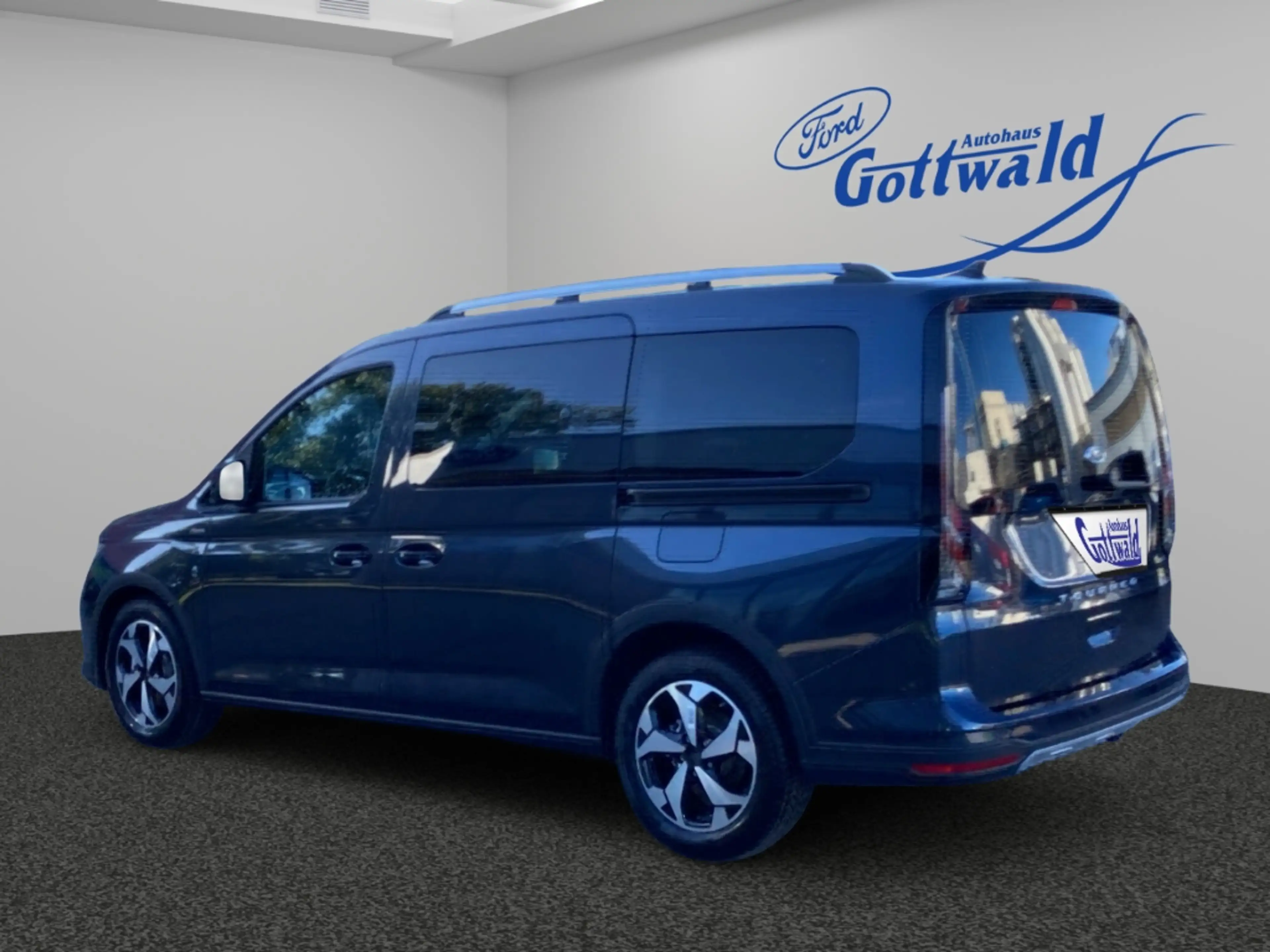 Ford Grand Tourneo Active 5 Sitze GJR LED RFK Panorama Fahrerass.-Pak — photo 4