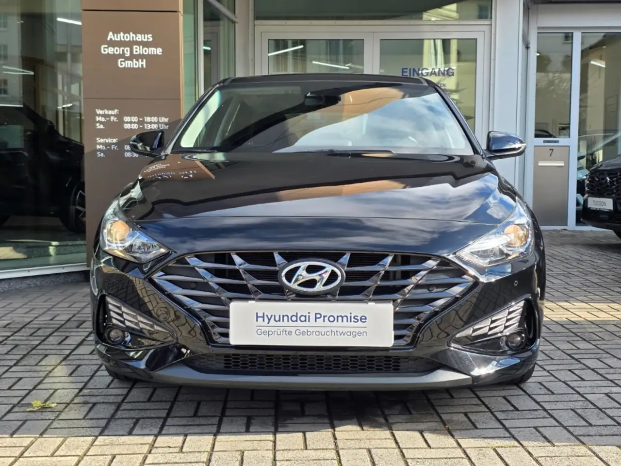 Hyundai i30 1.5 T-GDI 7-DCT Trend / Winterräder / Navi / Smart, миниатюра 3