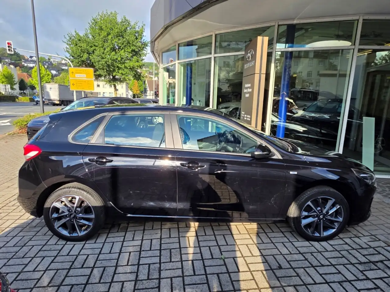 Hyundai i30 1.5 T-GDI 7-DCT Trend / Winterräder / Navi / Smart, миниатюра 8